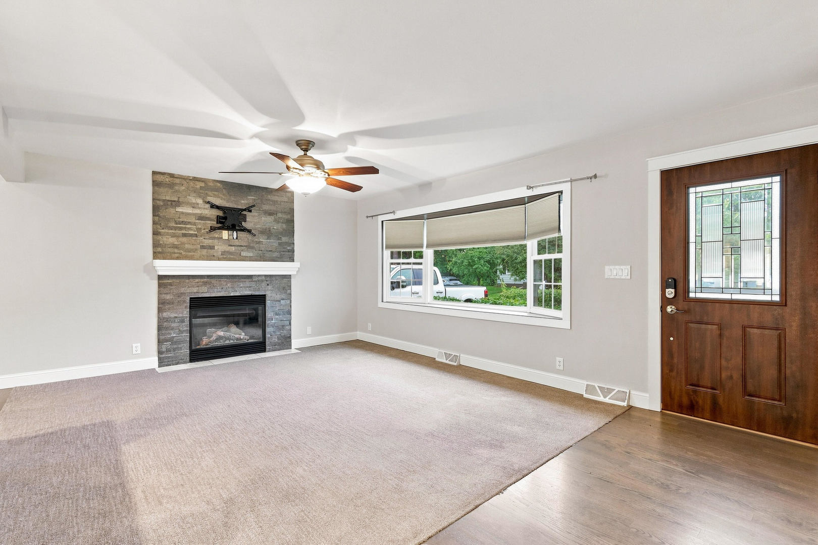 125 W. Orphed Street Property Photo 6