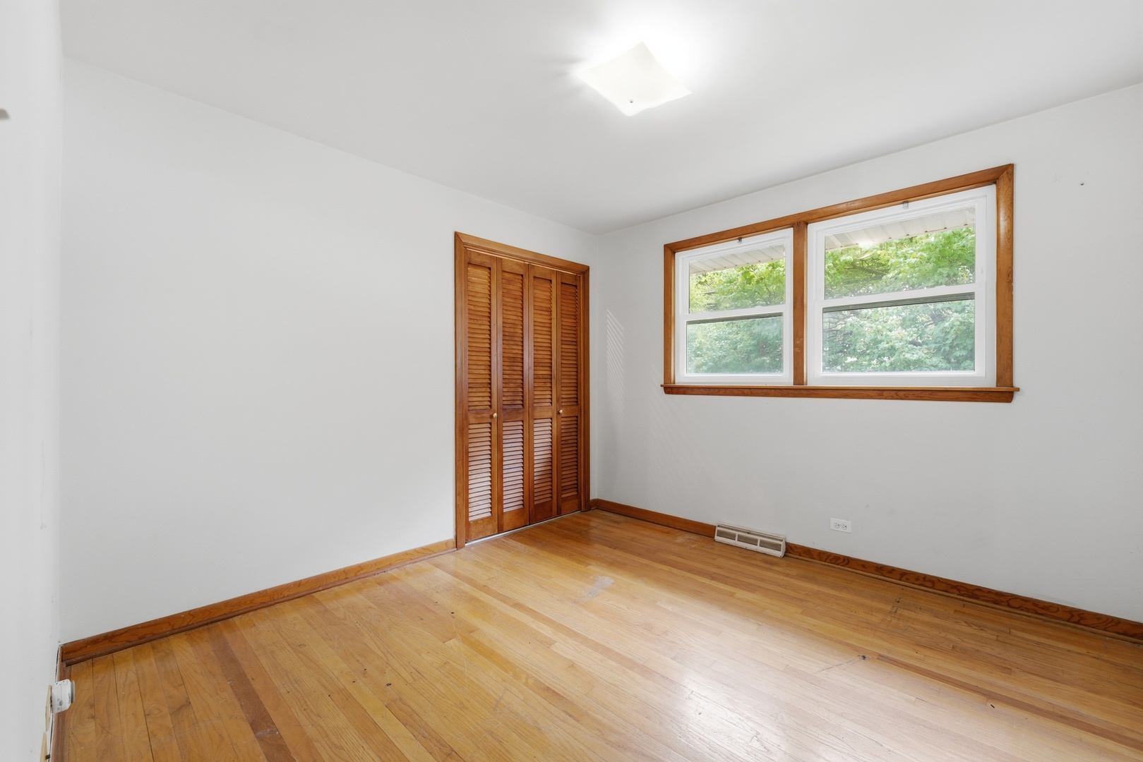 545 S 6th Avenue Property Photo 11