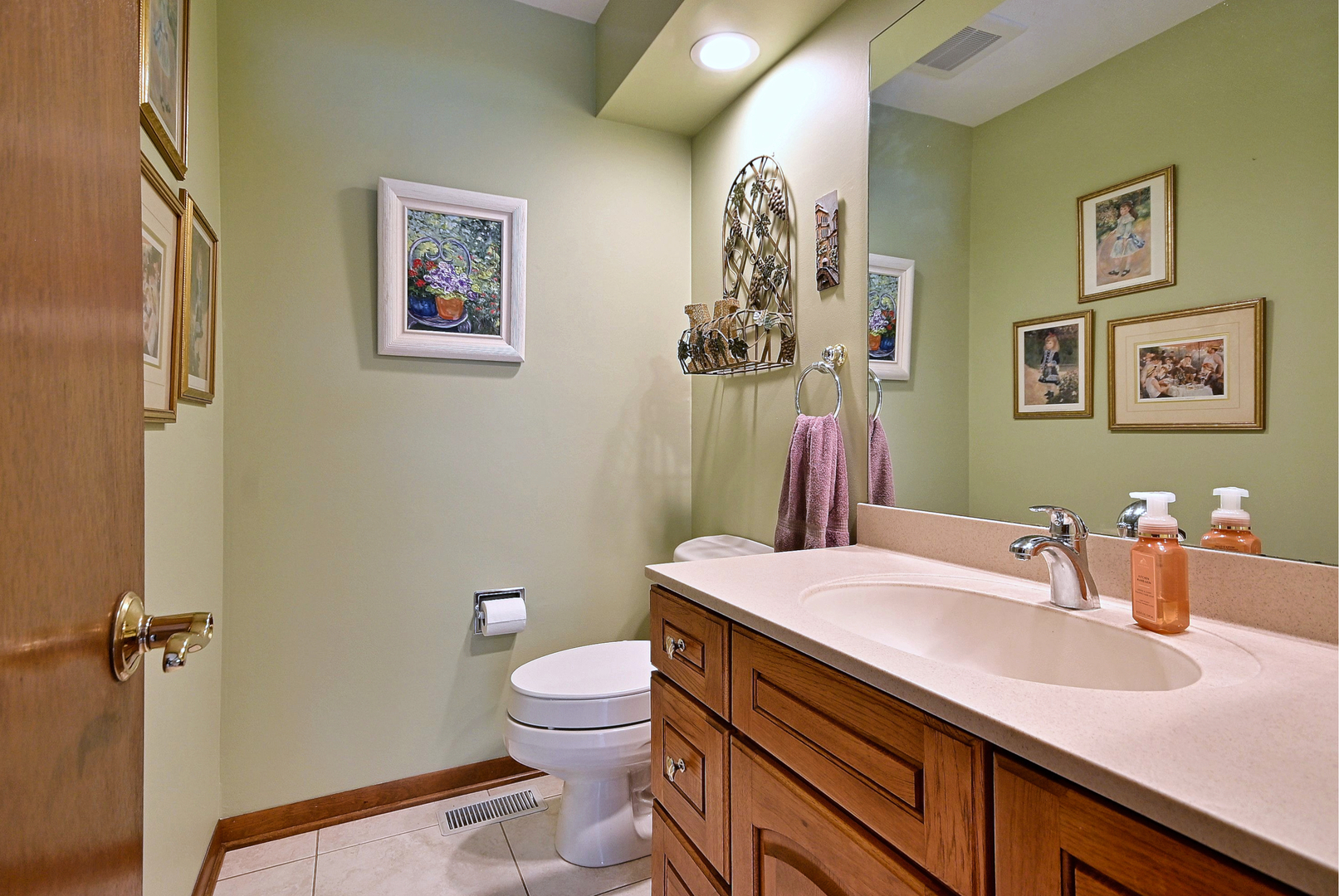 128 Hunter's Circle Property Photo 11