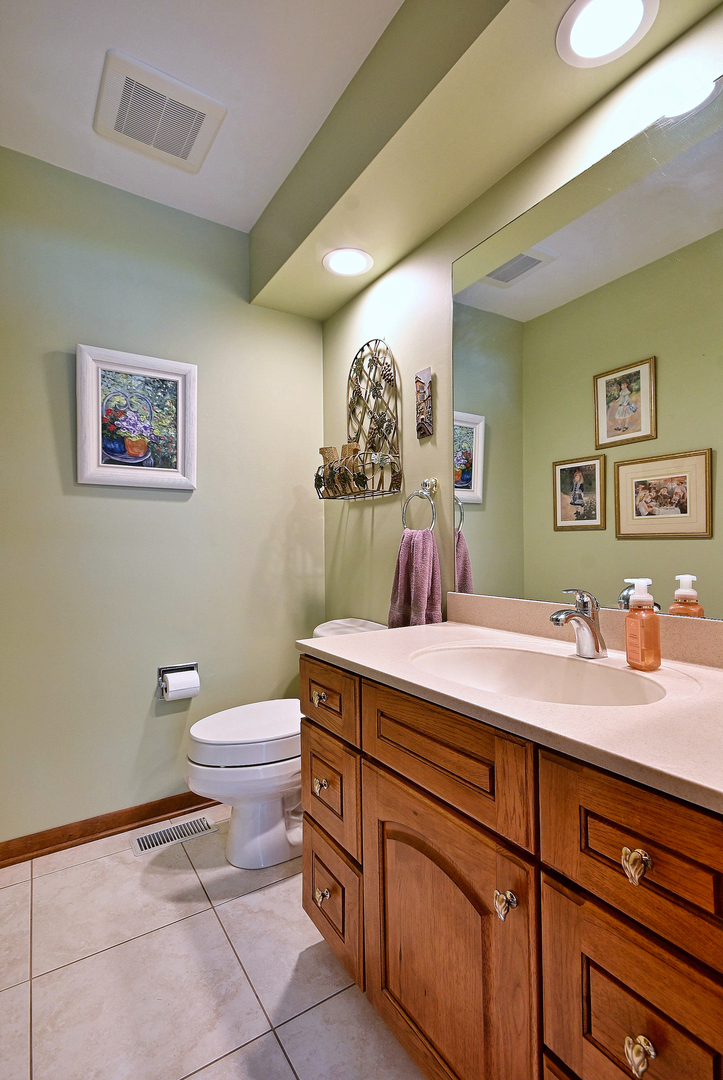 128 Hunter's Circle Property Photo 12