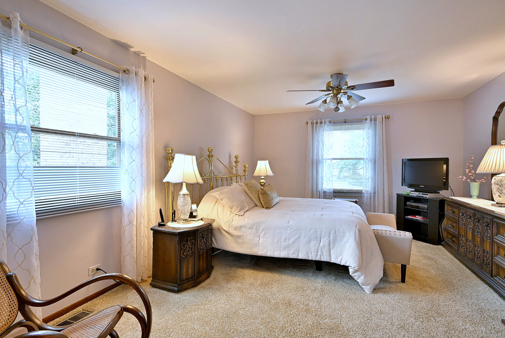 128 Hunter's Circle Property Photo 13