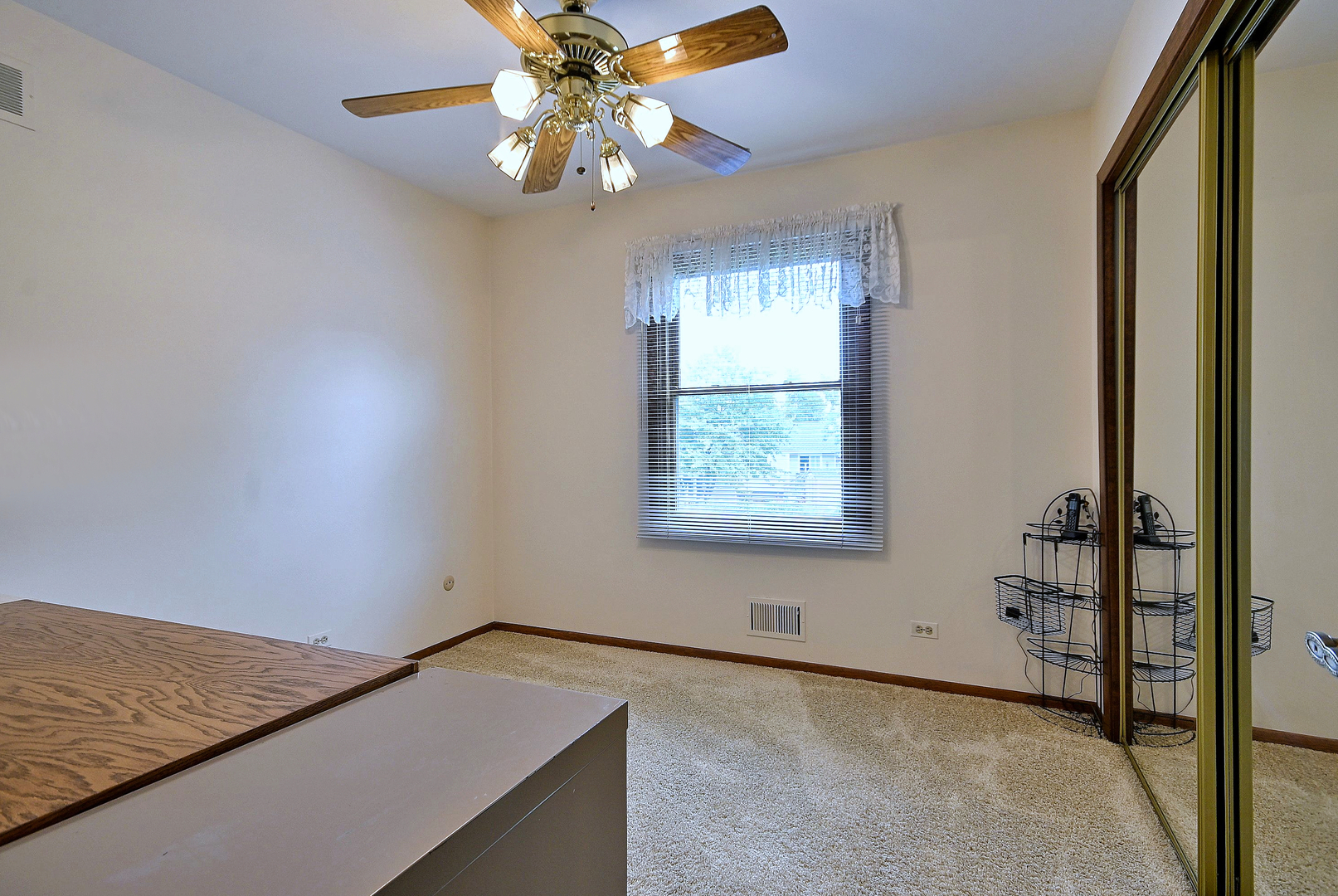 128 Hunter's Circle Property Photo 16