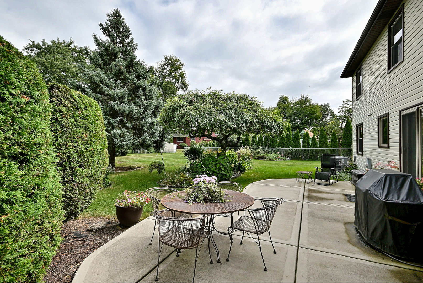 128 Hunter's Circle Property Photo 22