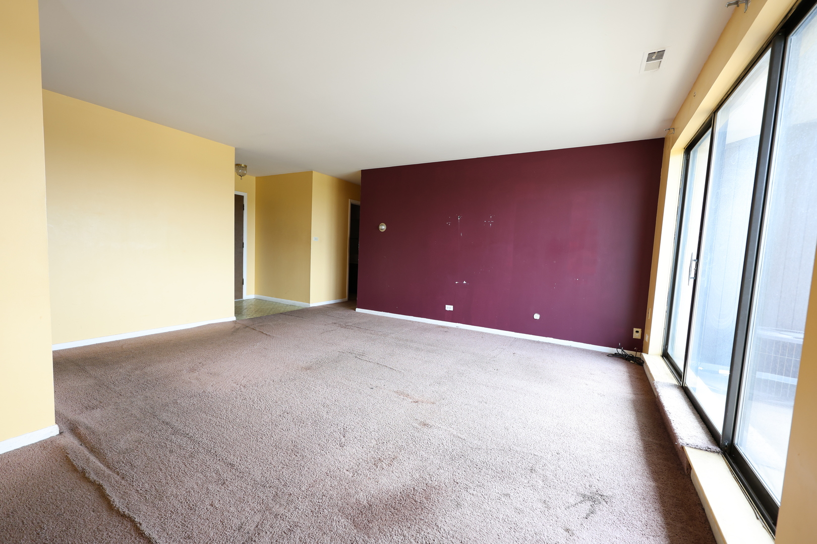 7 E Carriageway Drive 408 Property Photo 6
