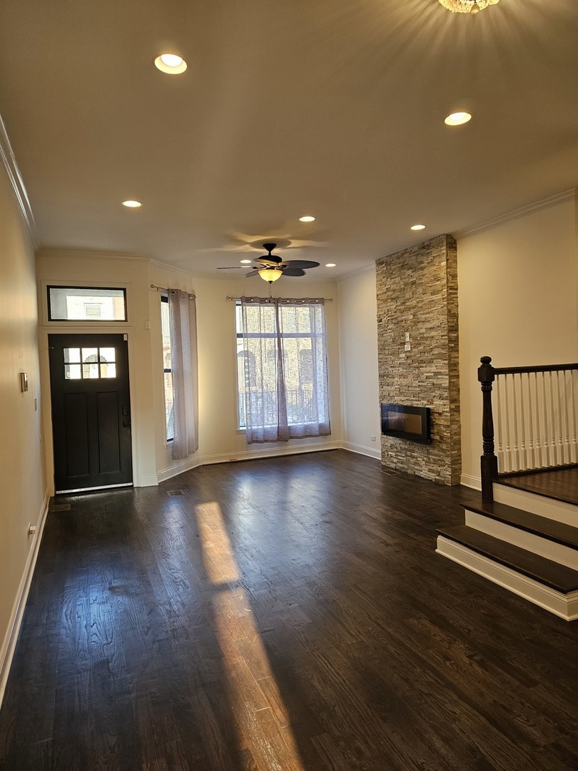 4420 S Berkeley Avenue Property Photo 4