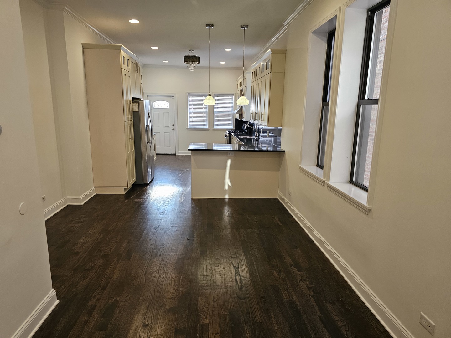 4420 S Berkeley Avenue Property Photo 10