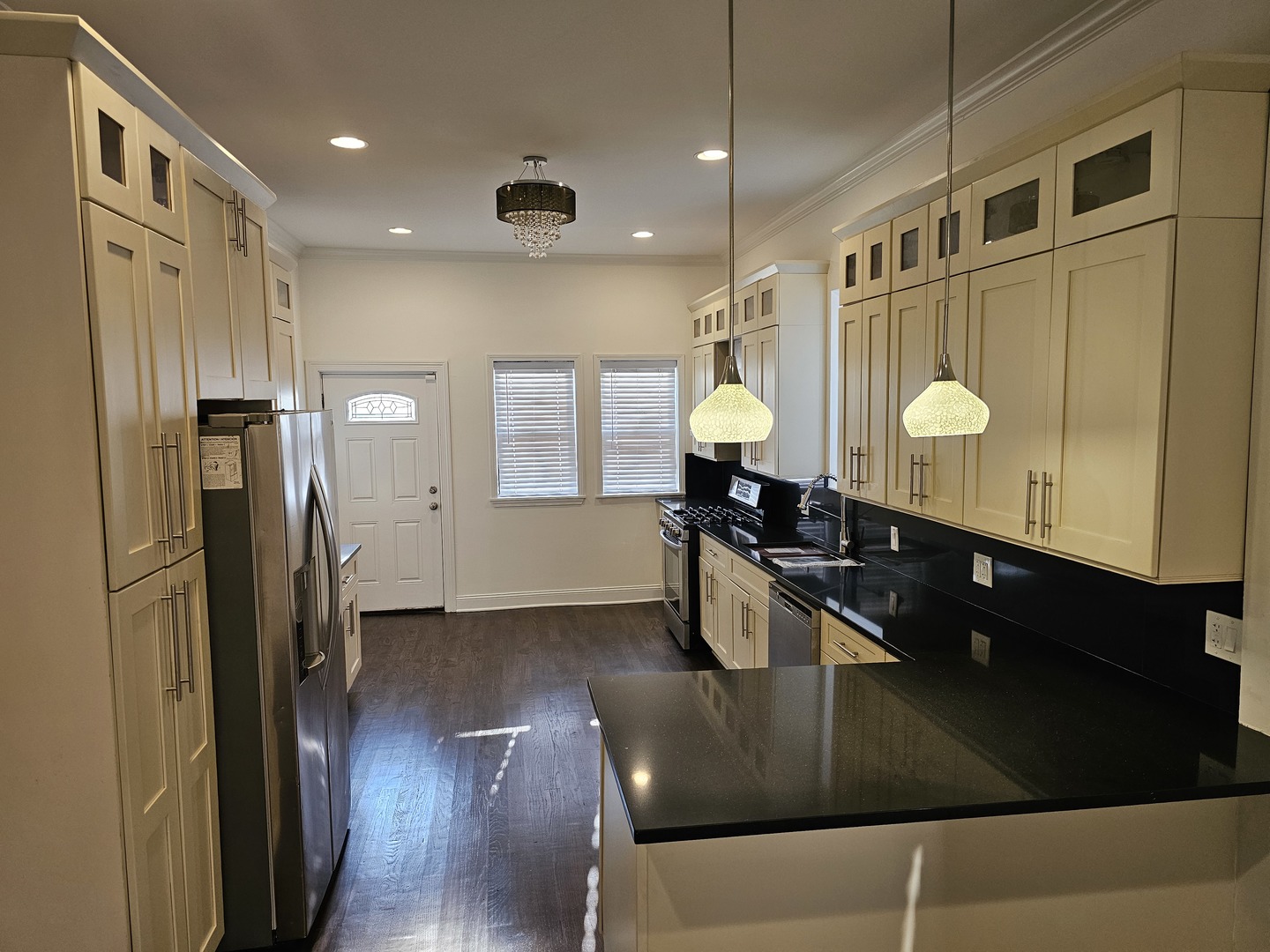 4420 S Berkeley Avenue Property Photo 13