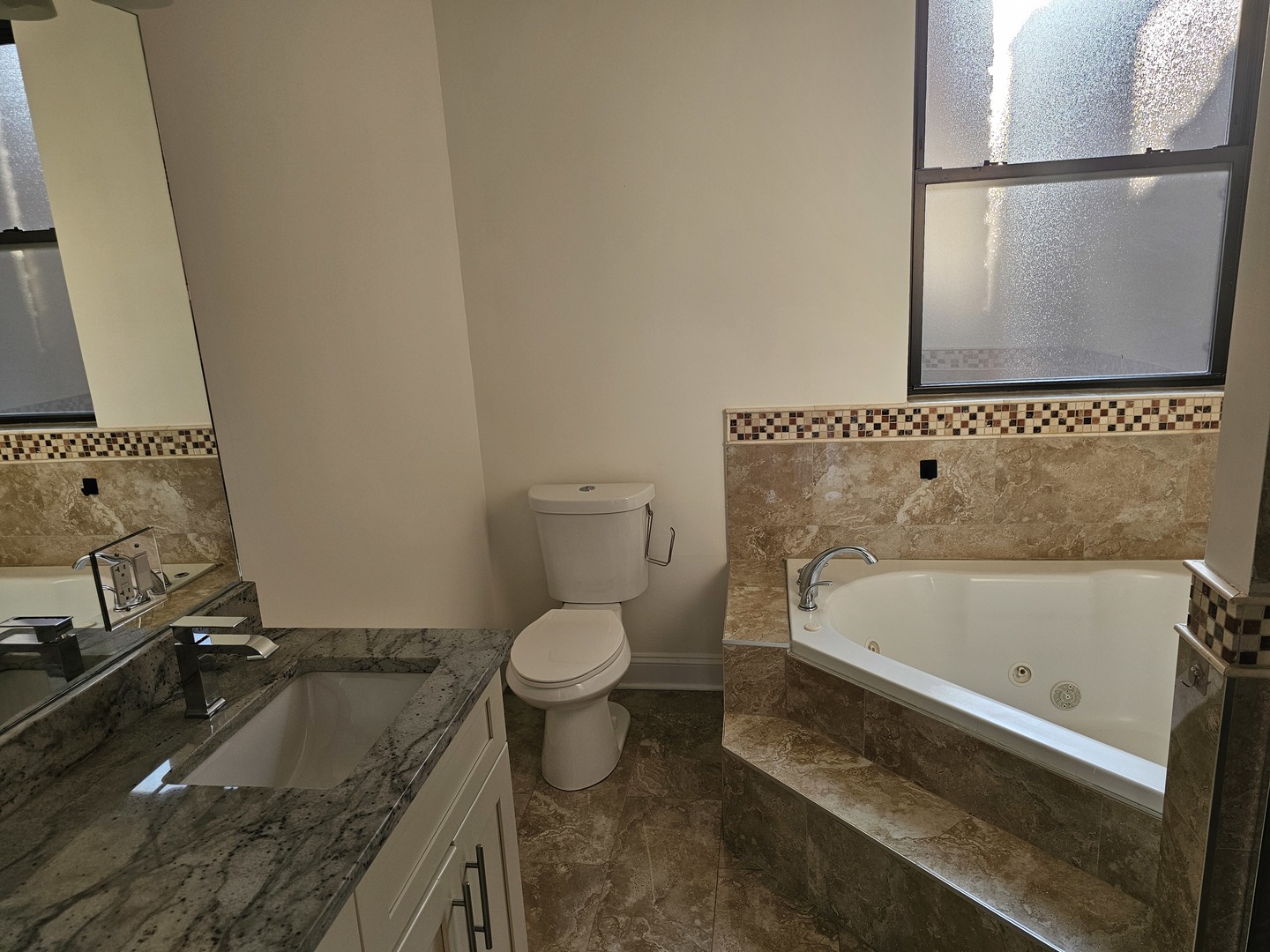 4420 S Berkeley Avenue Property Photo 27