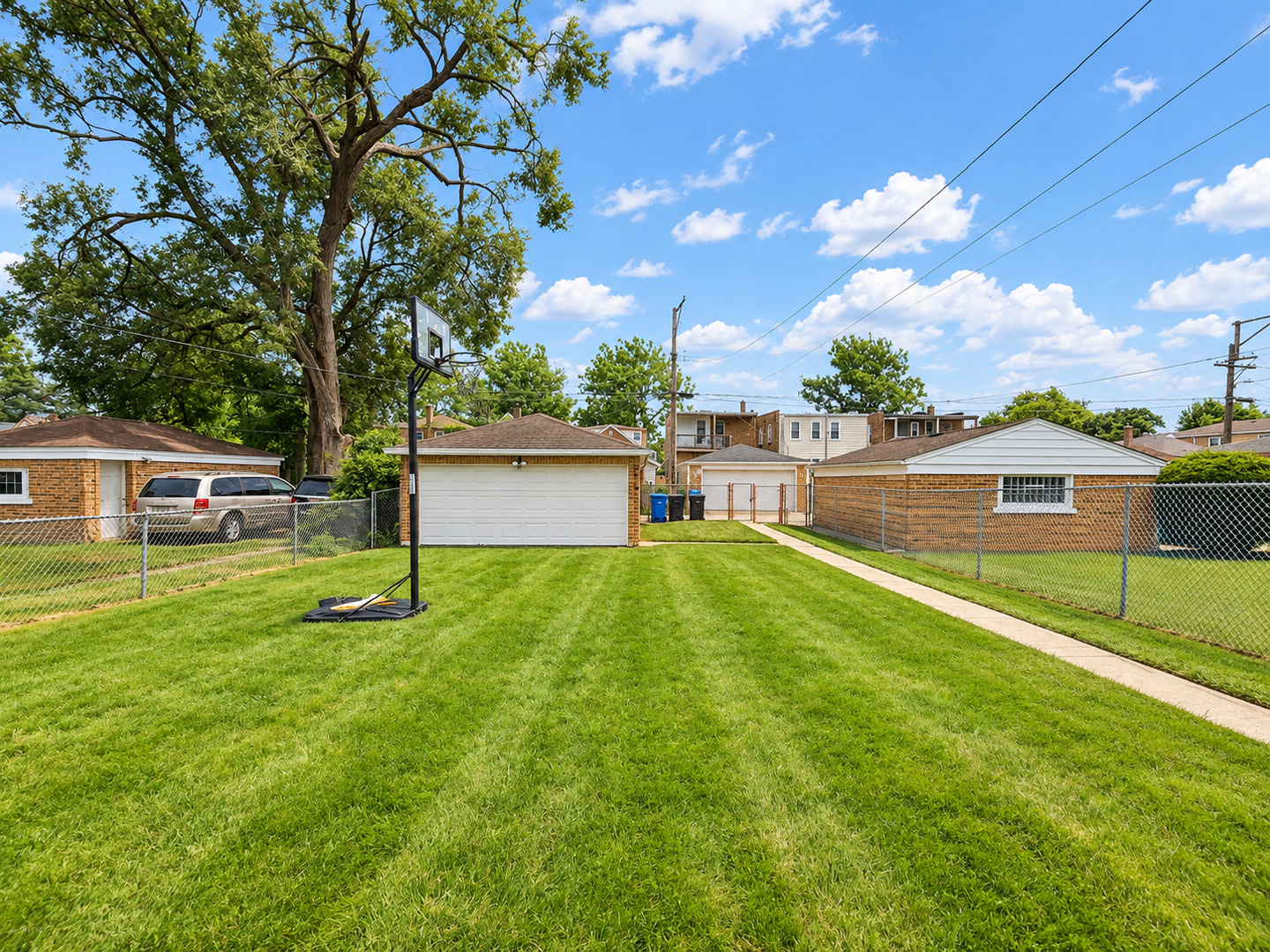 8439 S Hoyne Street Property Photo 3