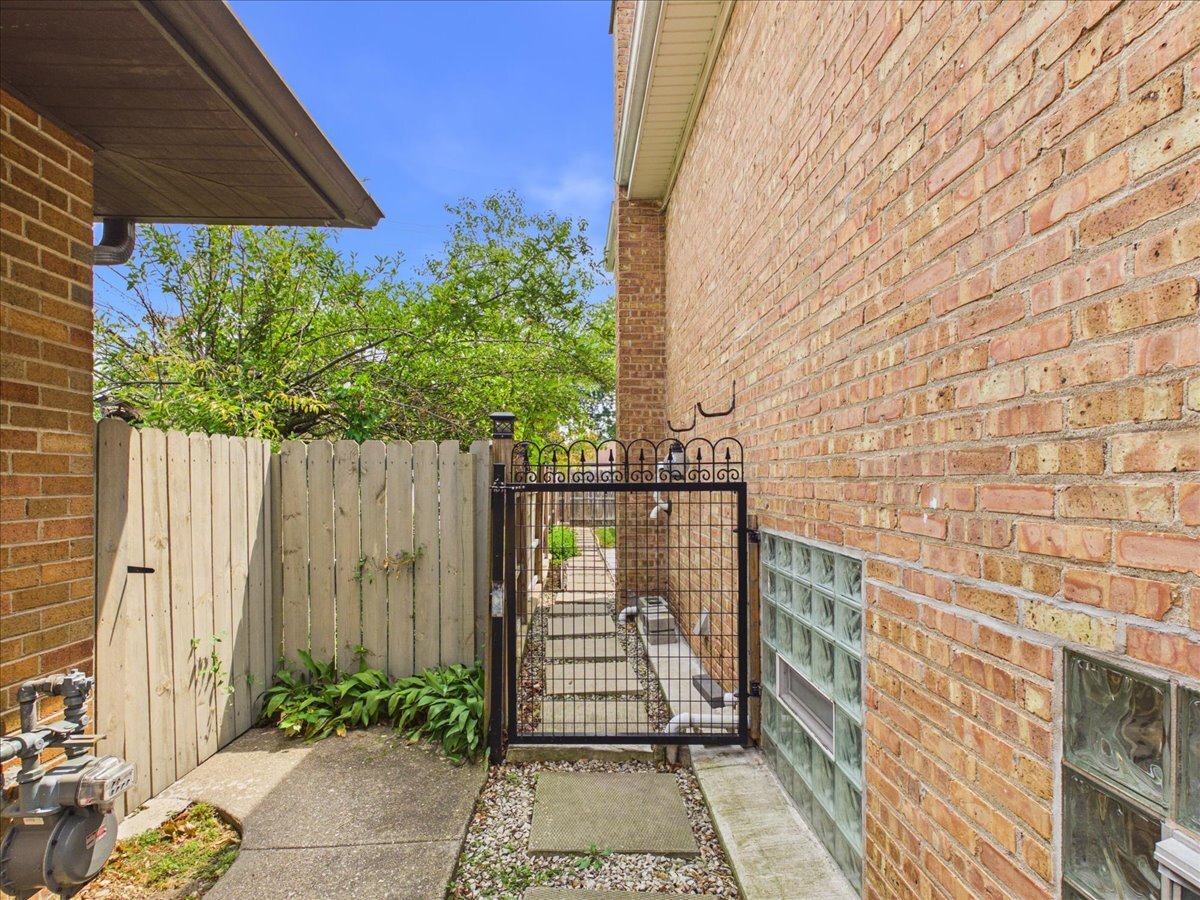 7427 Keeler Avenue Property Photo 10