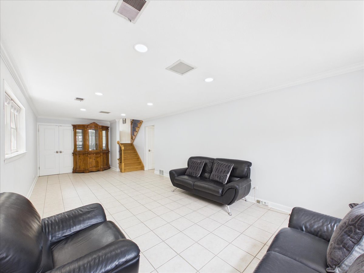 7427 Keeler Avenue Property Photo 34