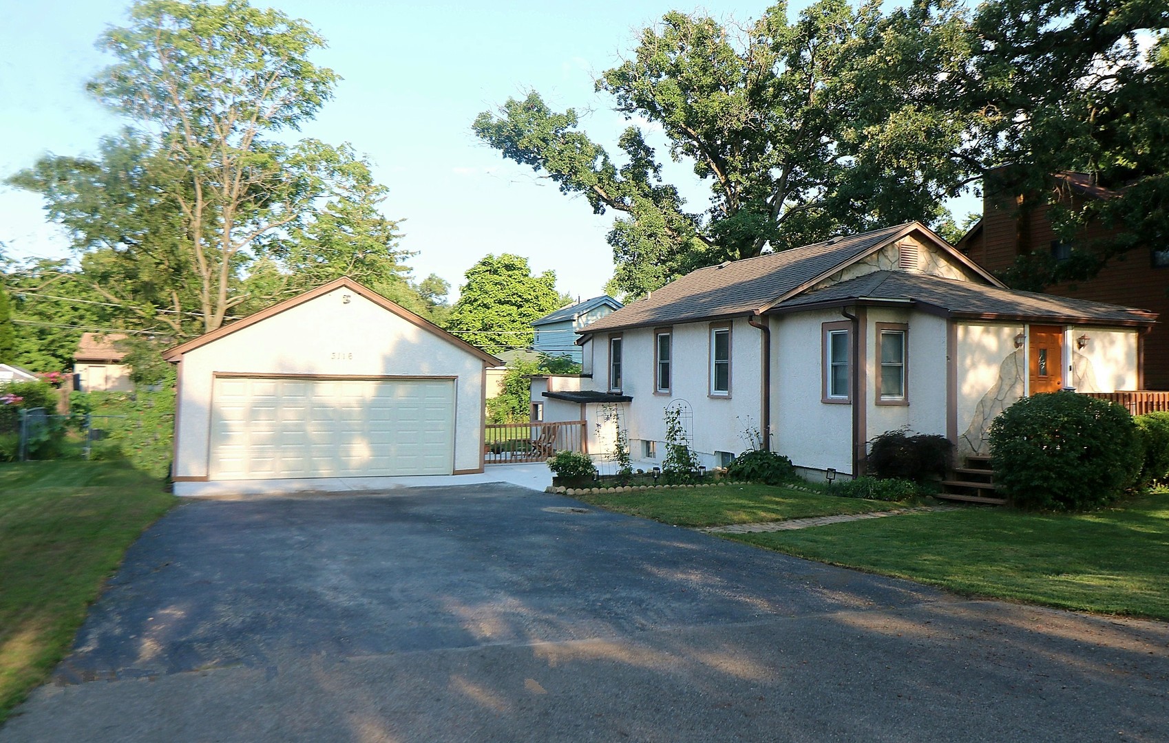 3116 Cedar Terrace Property Photo 2