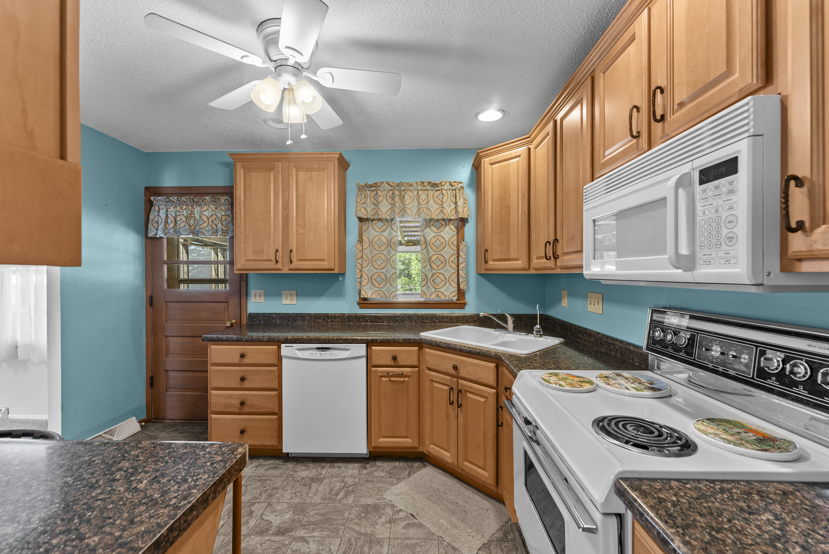 3620 Oakwood Drive Property Photo 12