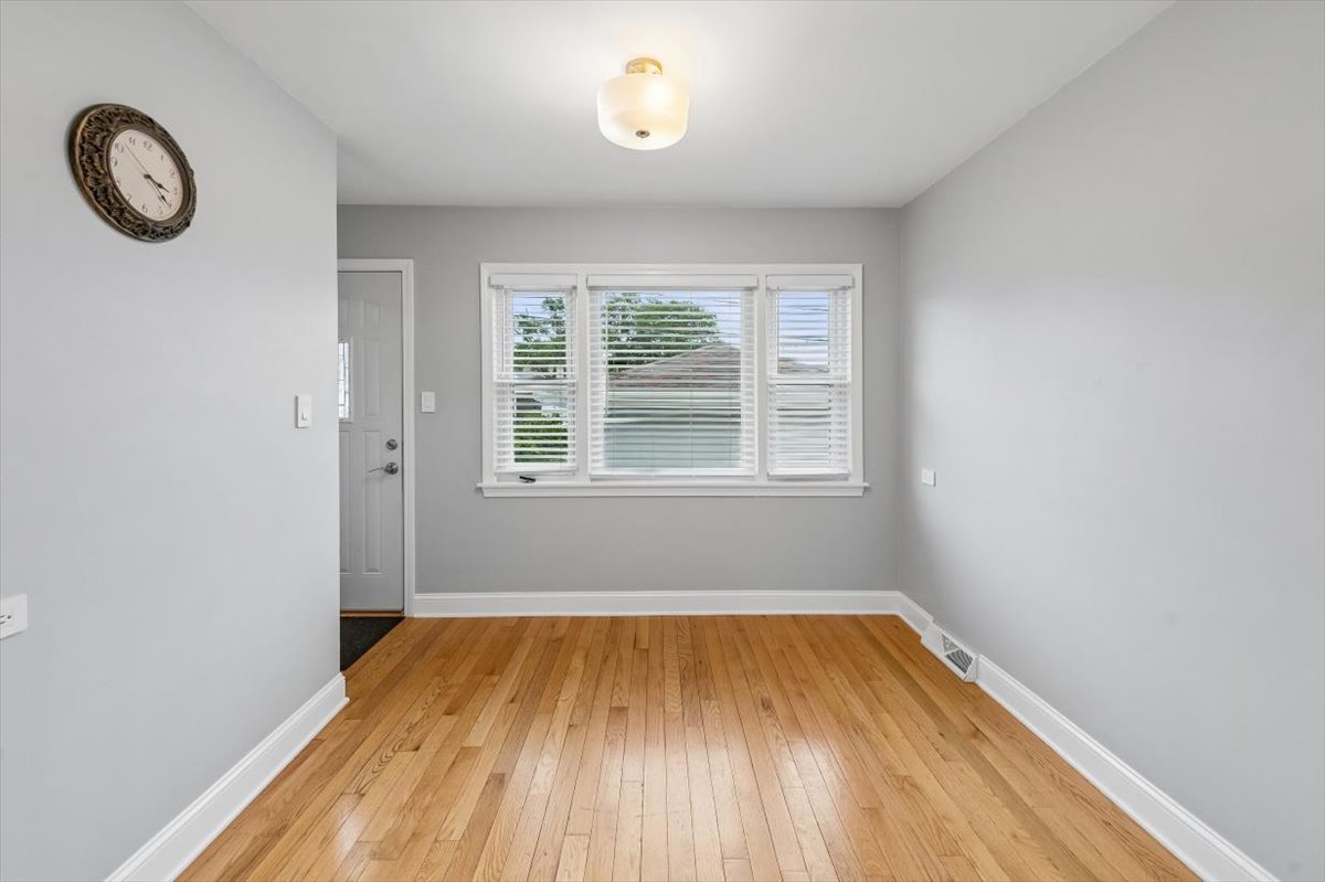 4449 N Ottawa Avenue Property Photo 7