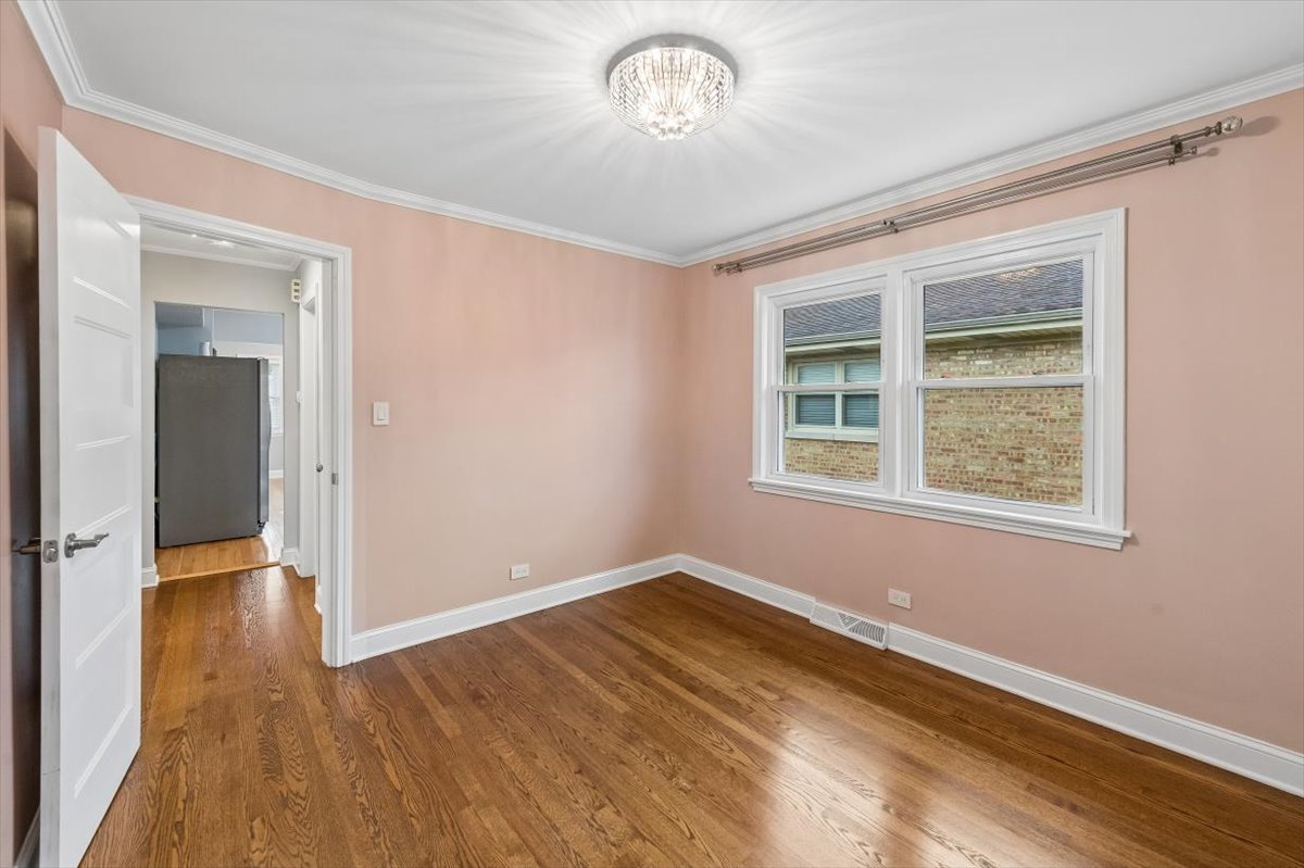 4449 N Ottawa Avenue Property Photo 9