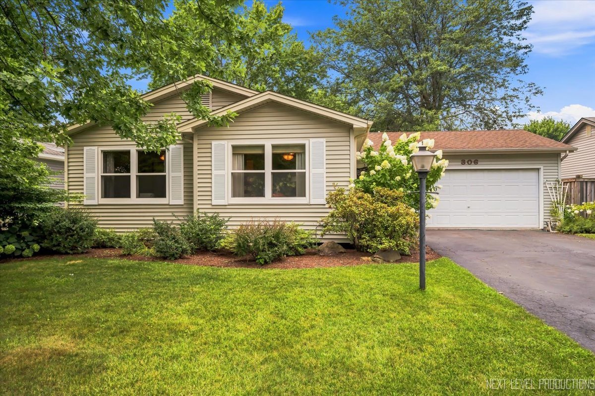 306 Pin Oak Drive Property Photo 1