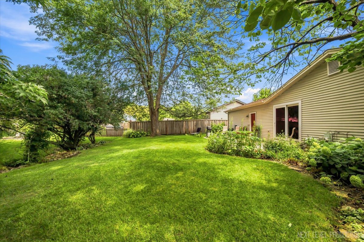 306 Pin Oak Drive Property Photo 3