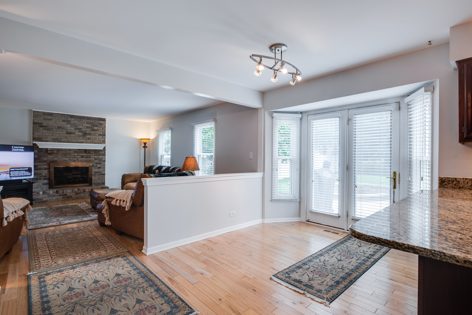 760 S River Road Property Photo 16