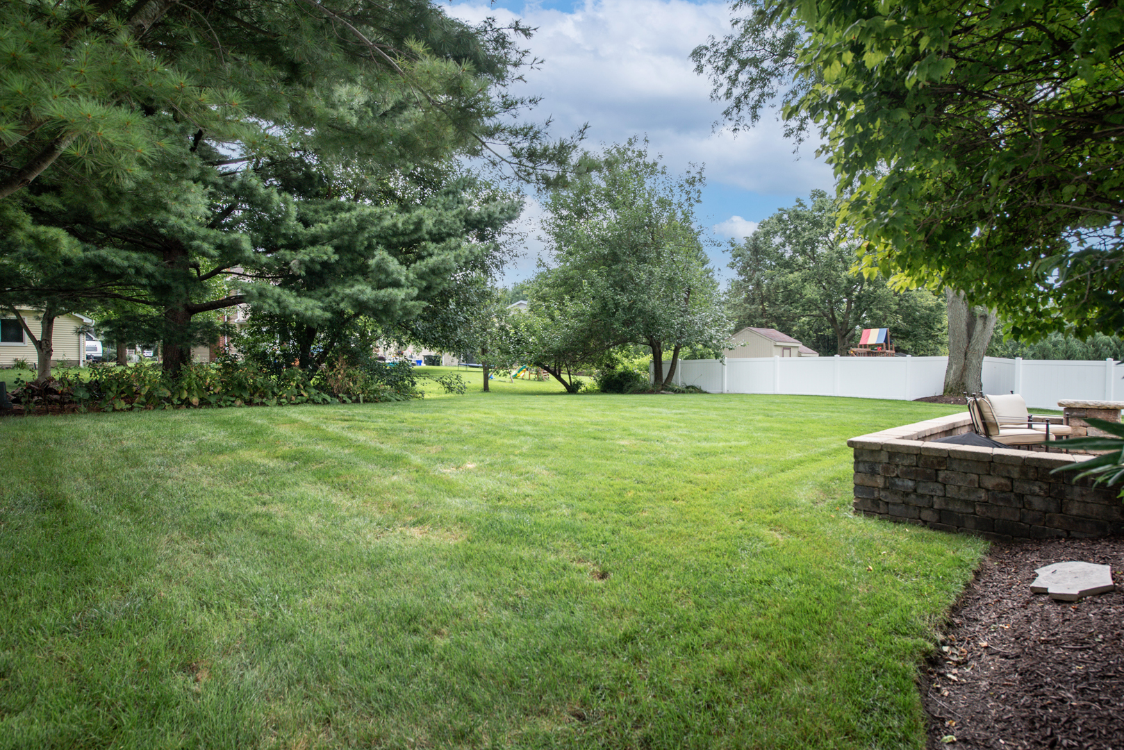 760 S River Road Property Photo 30