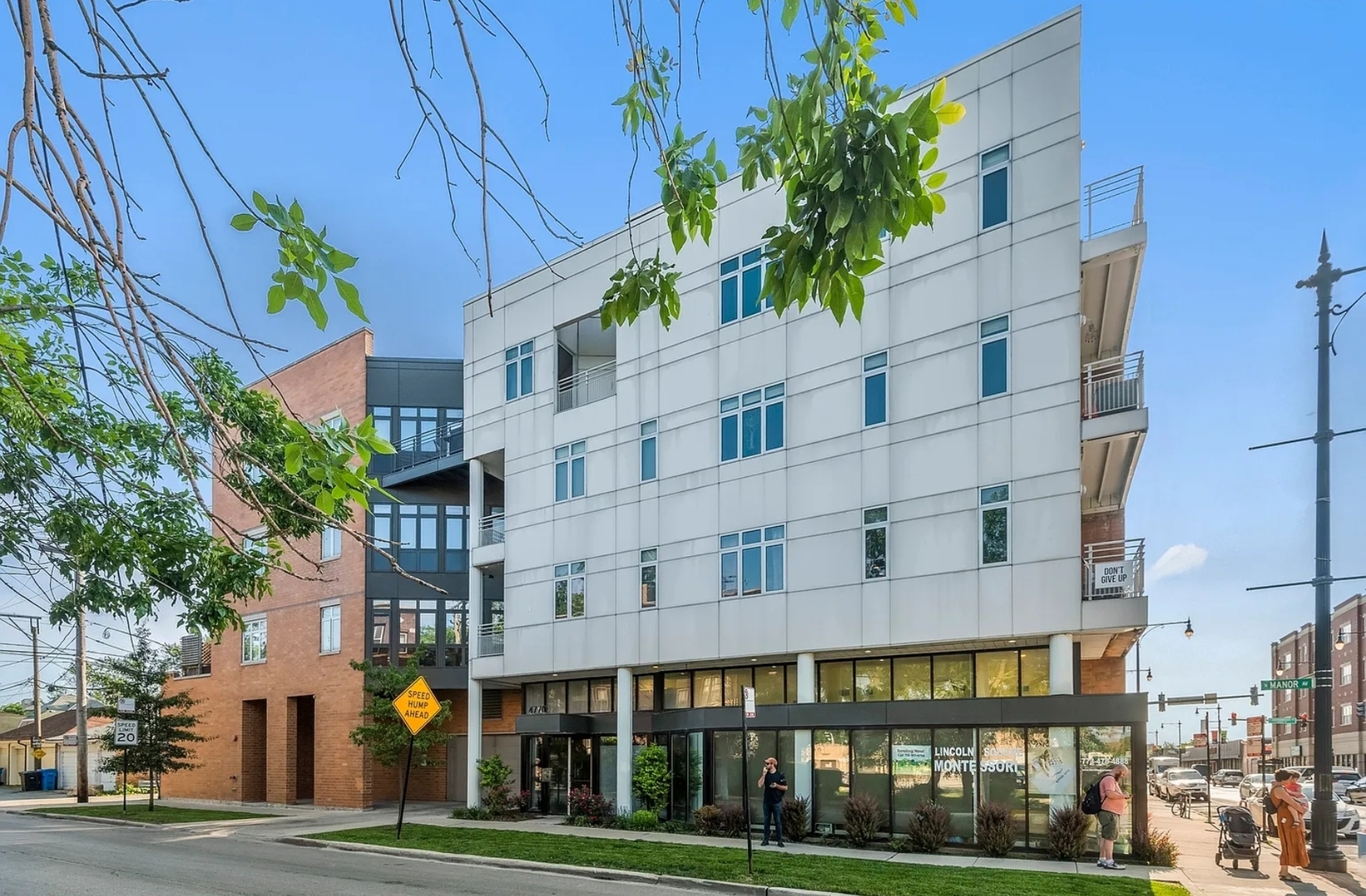 4770 N Manor Avenue 304