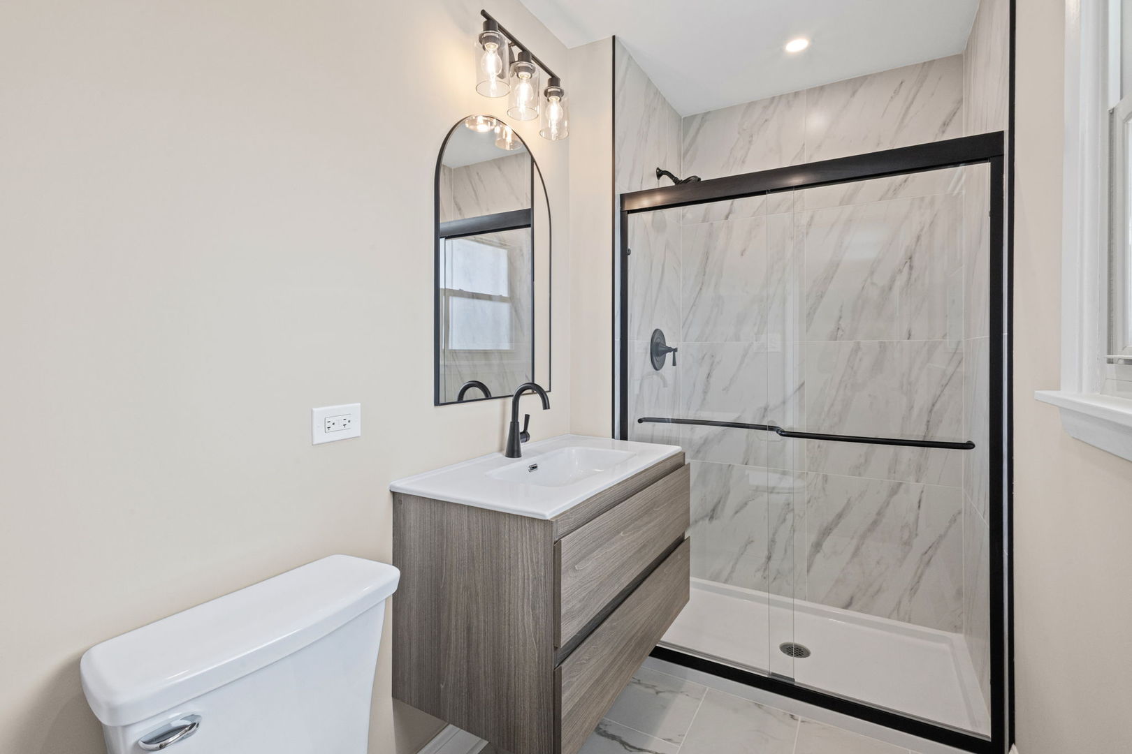 6111 W 128th Street Property Photo 6