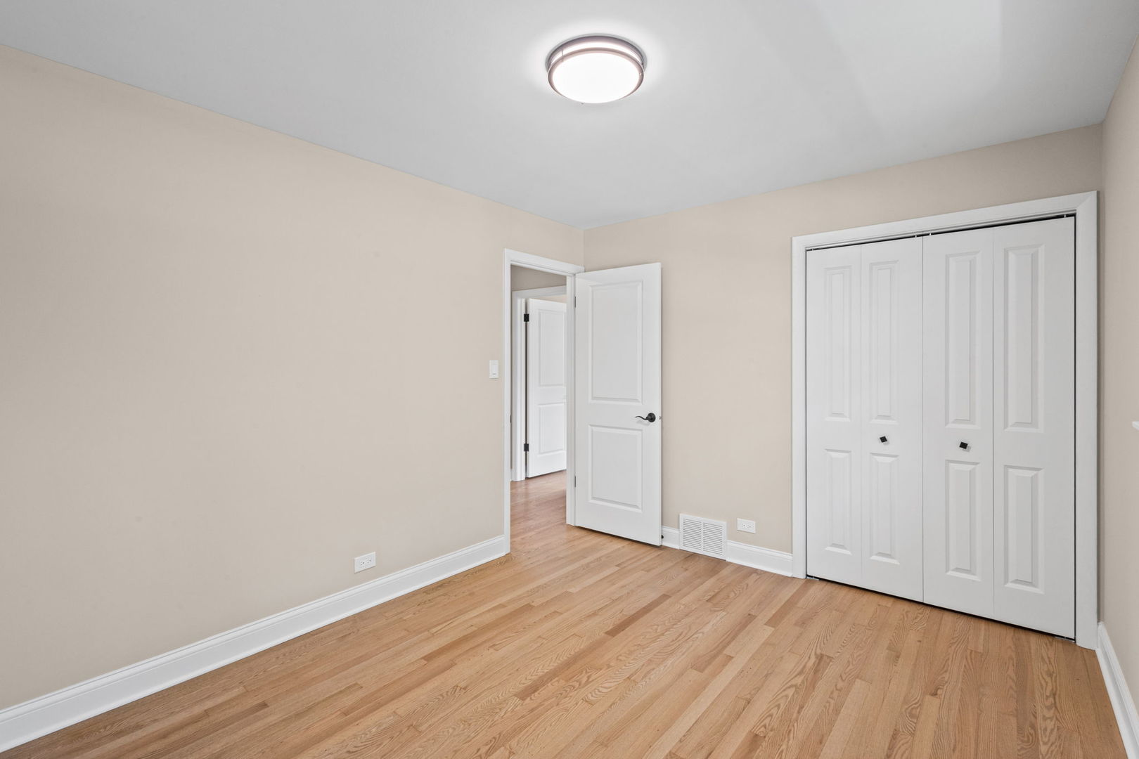 6111 W 128th Street Property Photo 13