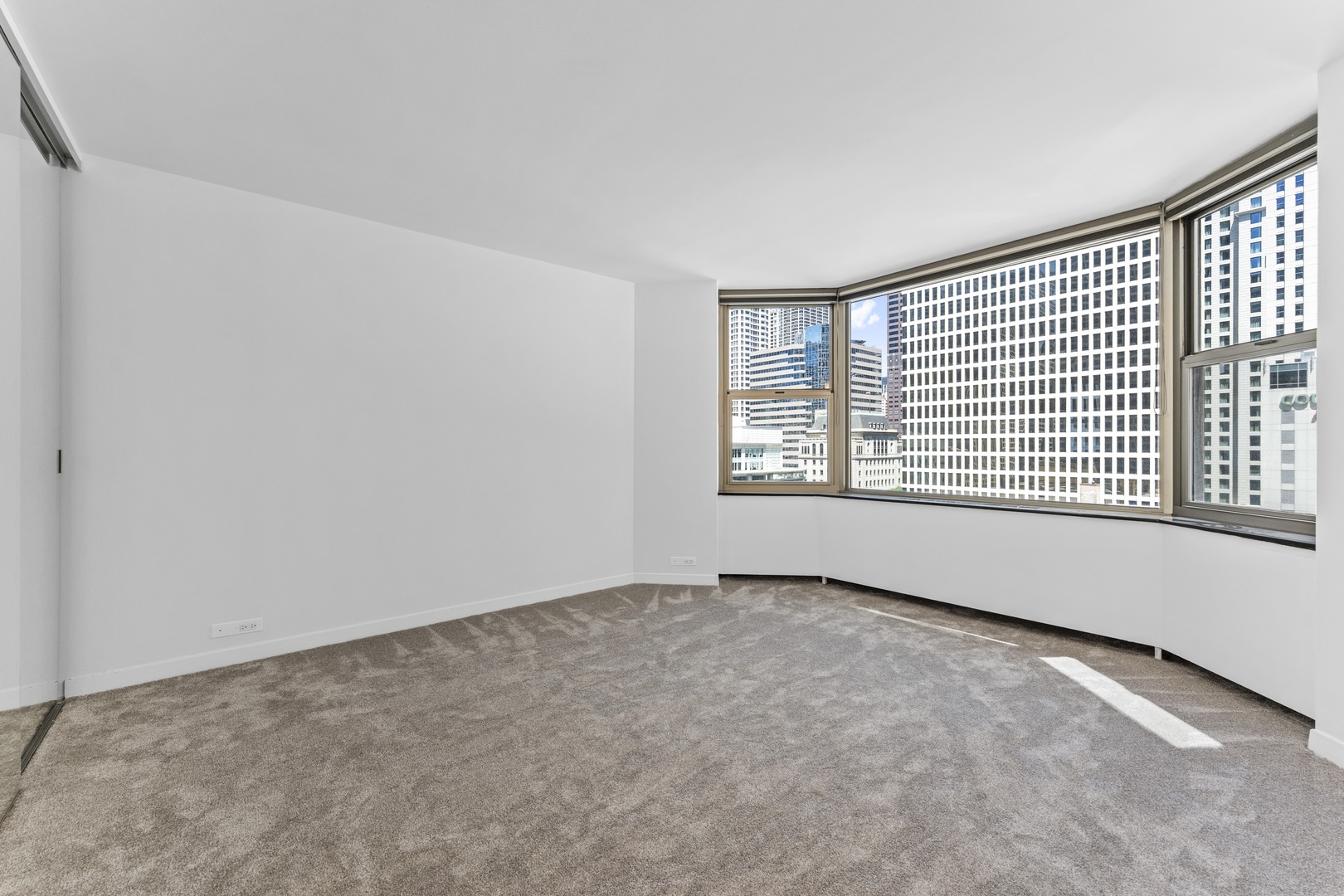 535 N Michigan Avenue 909 Property Photo 5