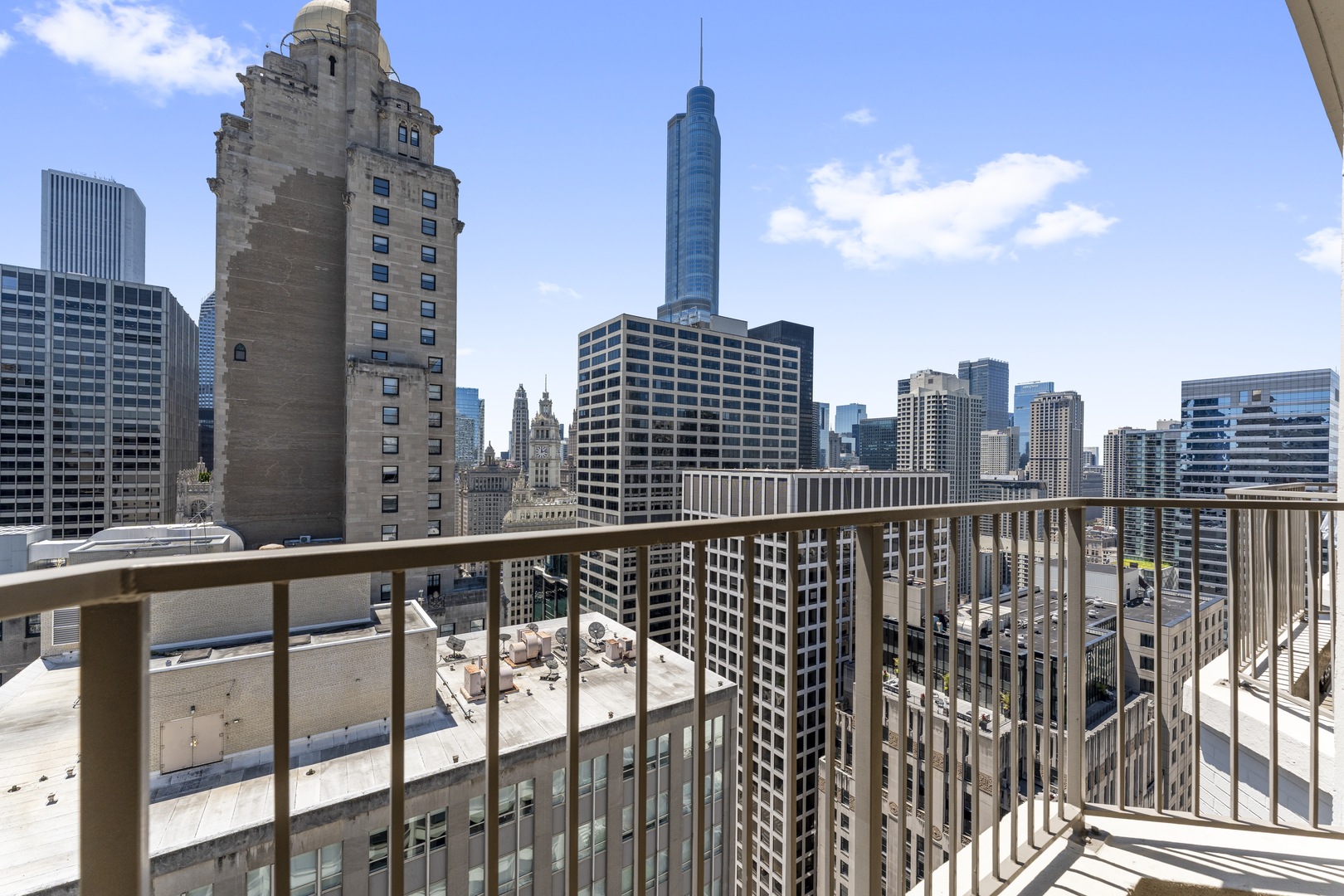 535 N Michigan Avenue 909 Property Photo 30