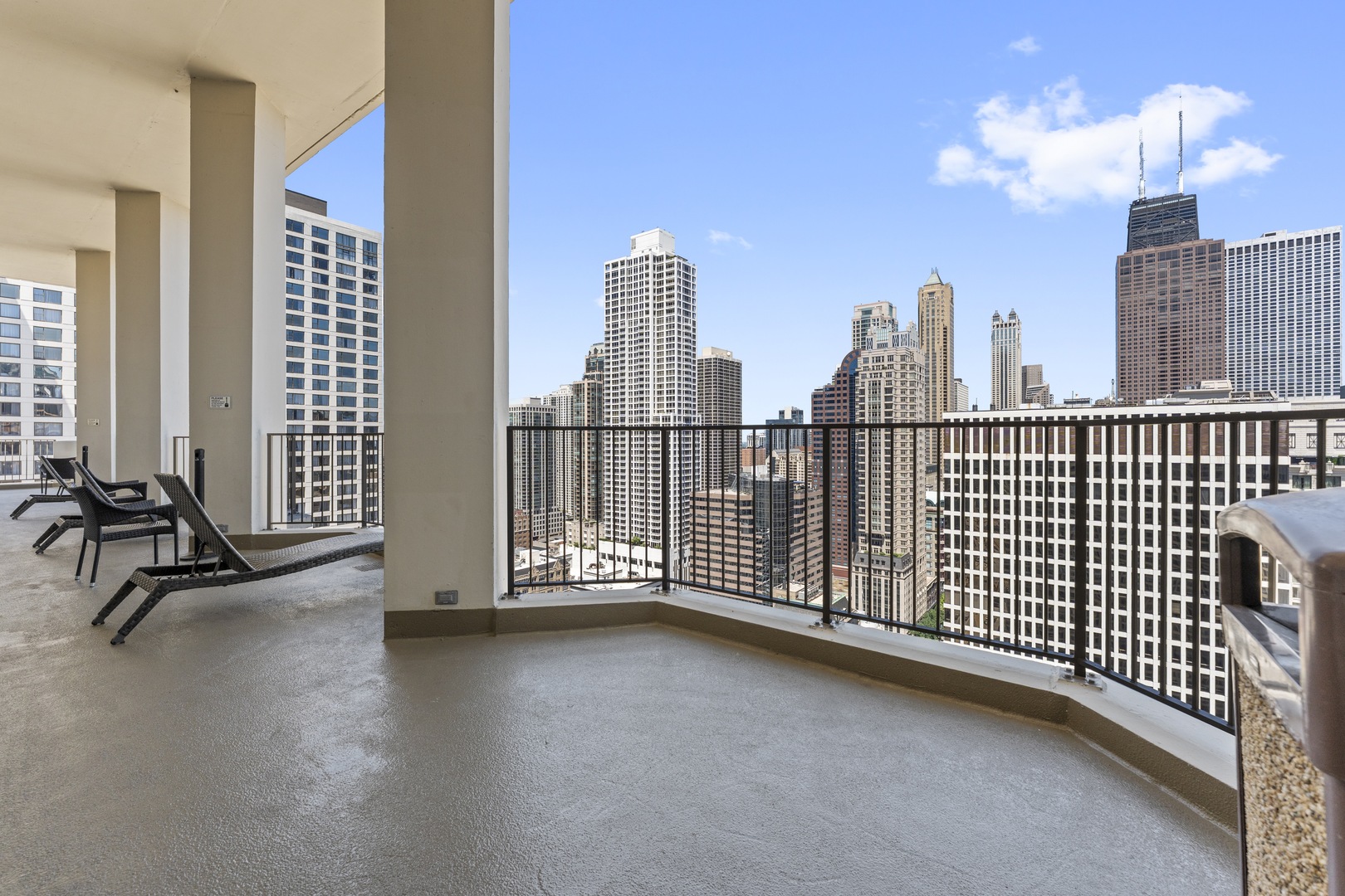 535 N Michigan Avenue 909 Property Photo 31