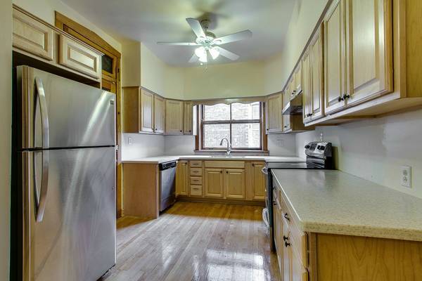 1350 E Hyde Park Boulevard 2e Property Photo 5