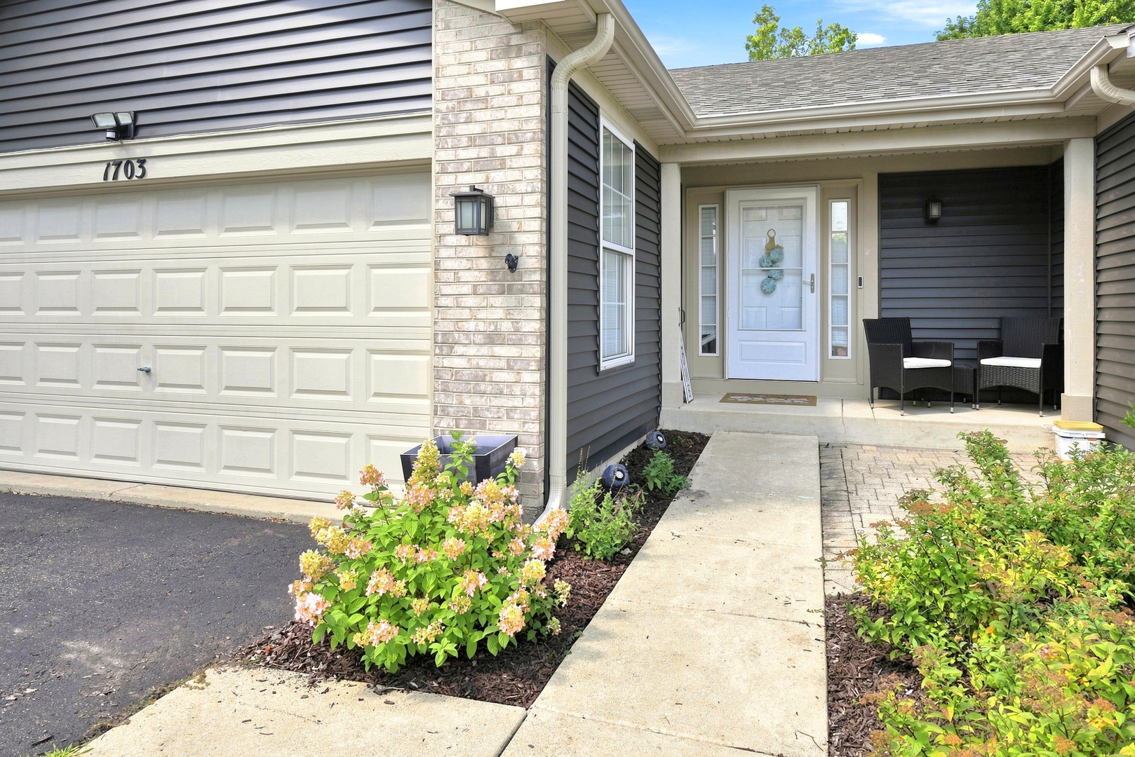 1703 Waterman Court Property Photo 2