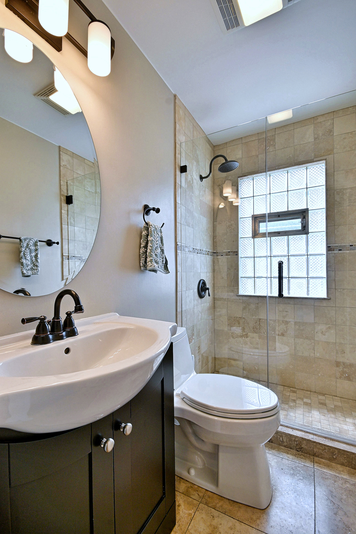 685 S Saylor Avenue Property Photo 10