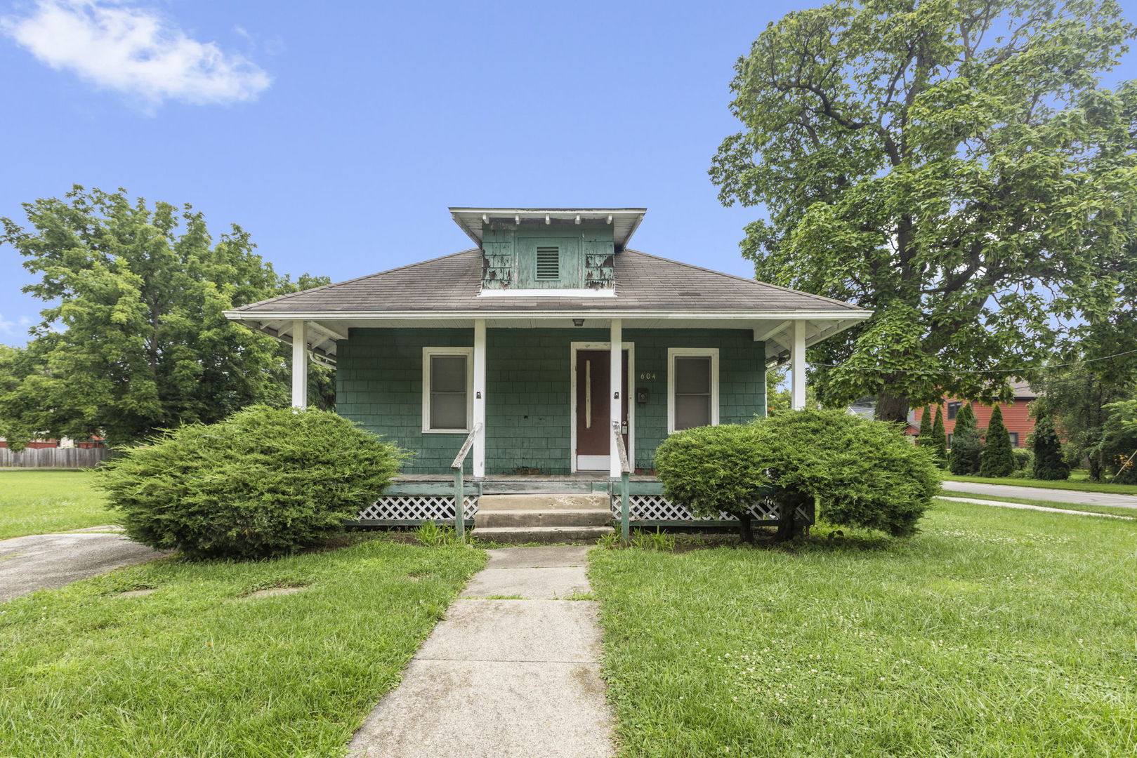 604 N Prairie Street Property Photo 1