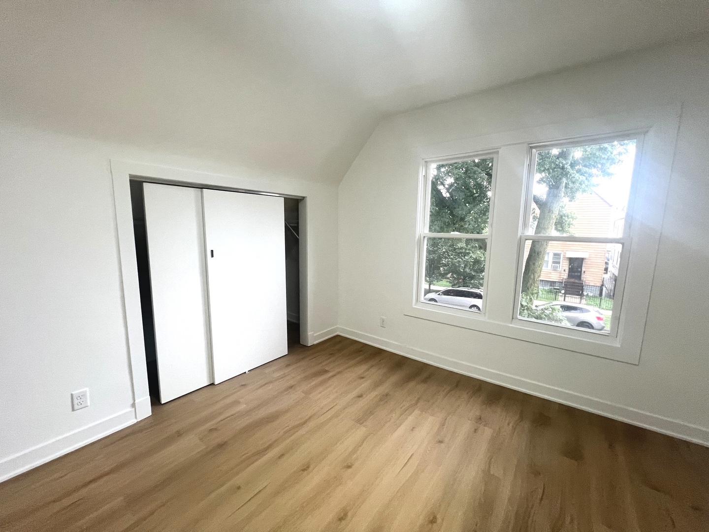 4317 S Maplewood Avenue Property Photo 13