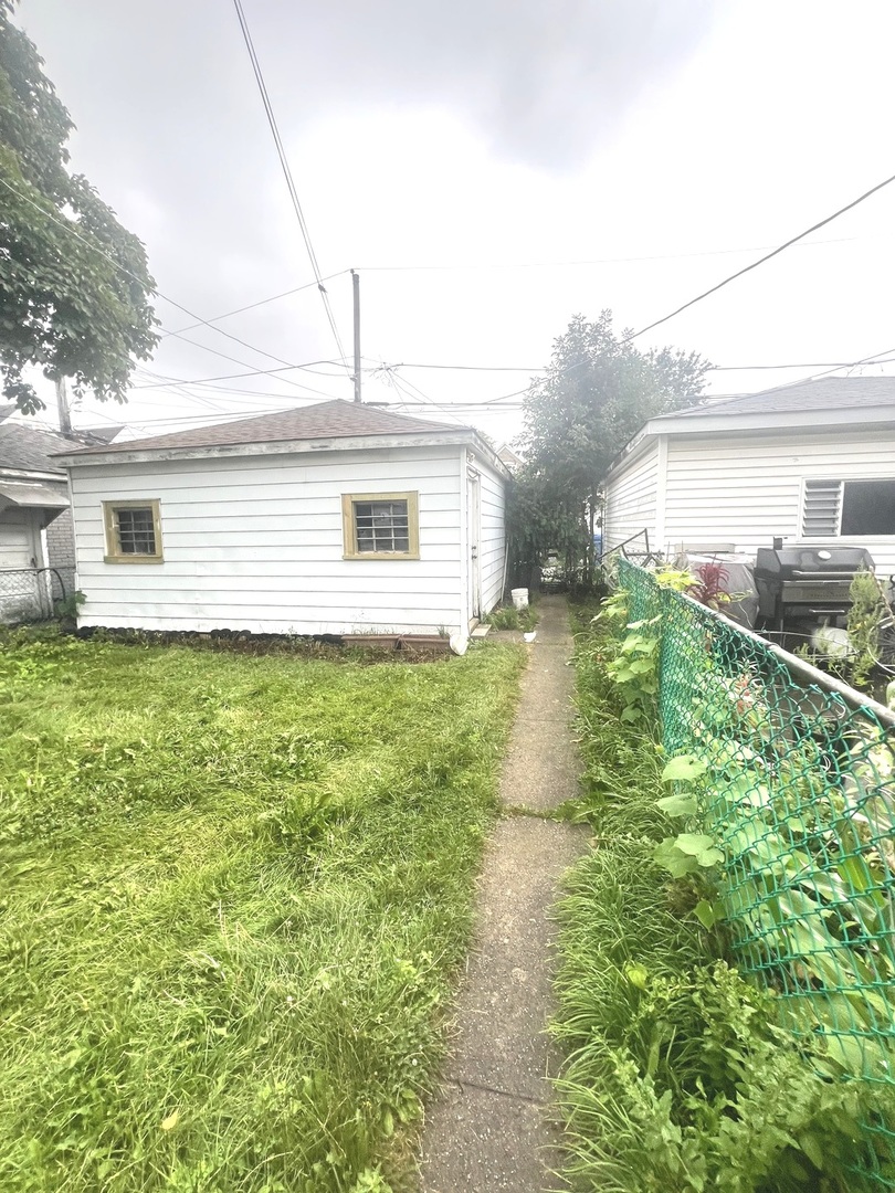 4317 S Maplewood Avenue Property Photo 25
