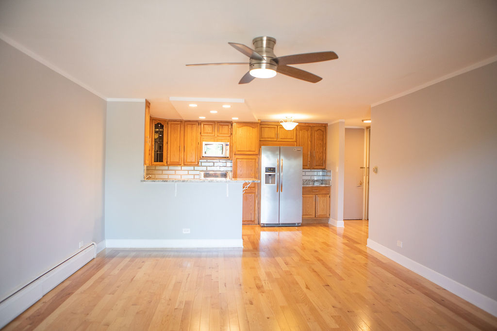 16 E Old Willow Road 206-s Property Photo 28