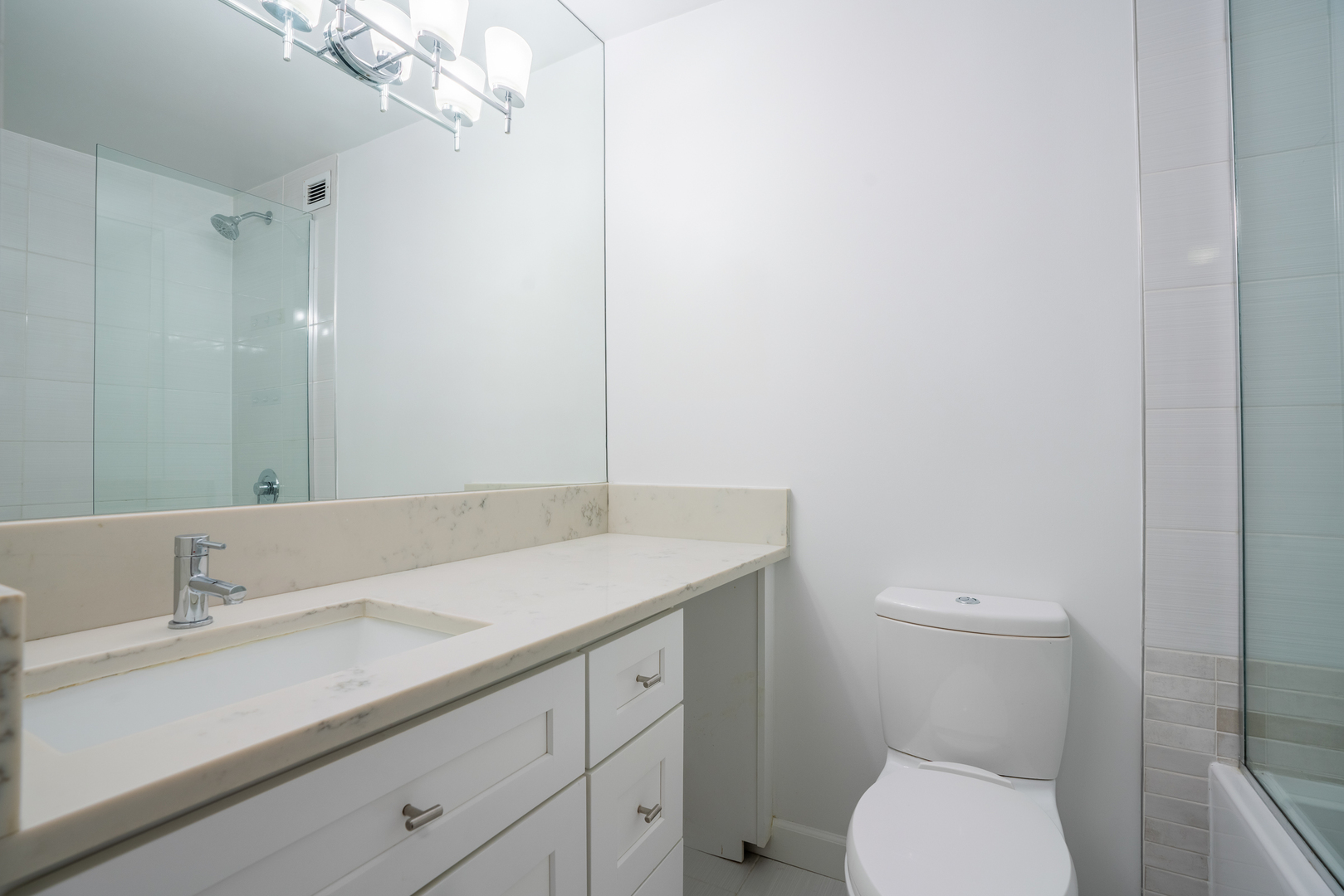 1030 N State Street 28h Property Photo 16