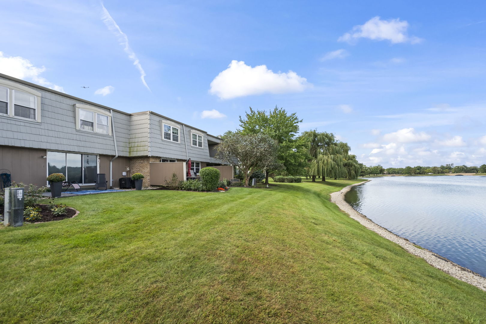 670 Versailles Circle D Property Photo 1