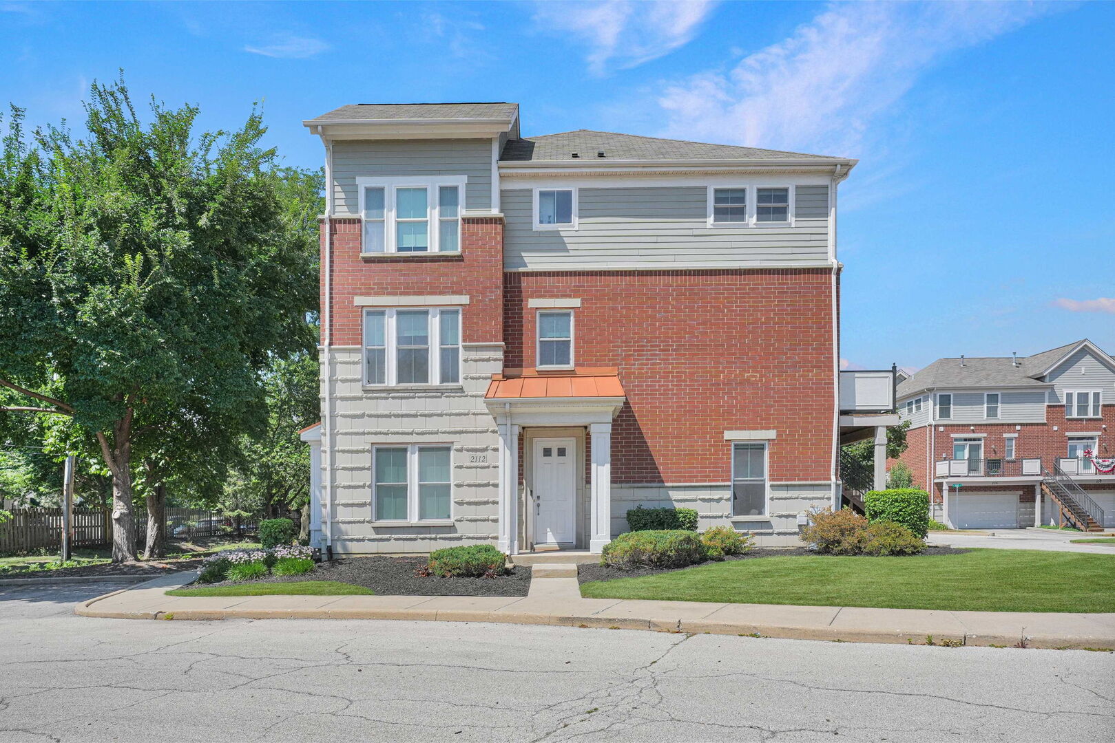 2112 S Crambourne Way 6-6 Property Photo 1
