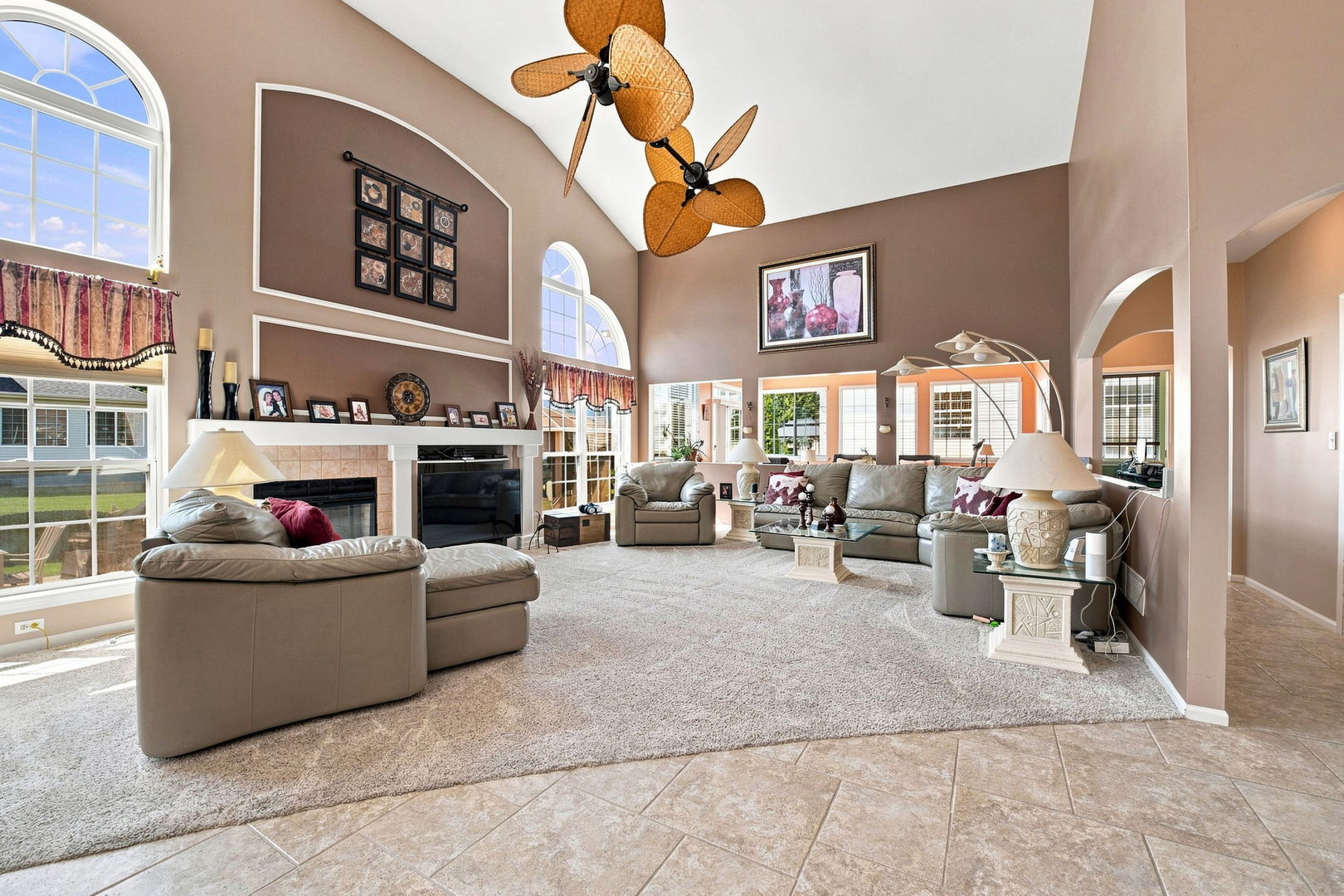 1327 Palisades Drive Property Photo 8