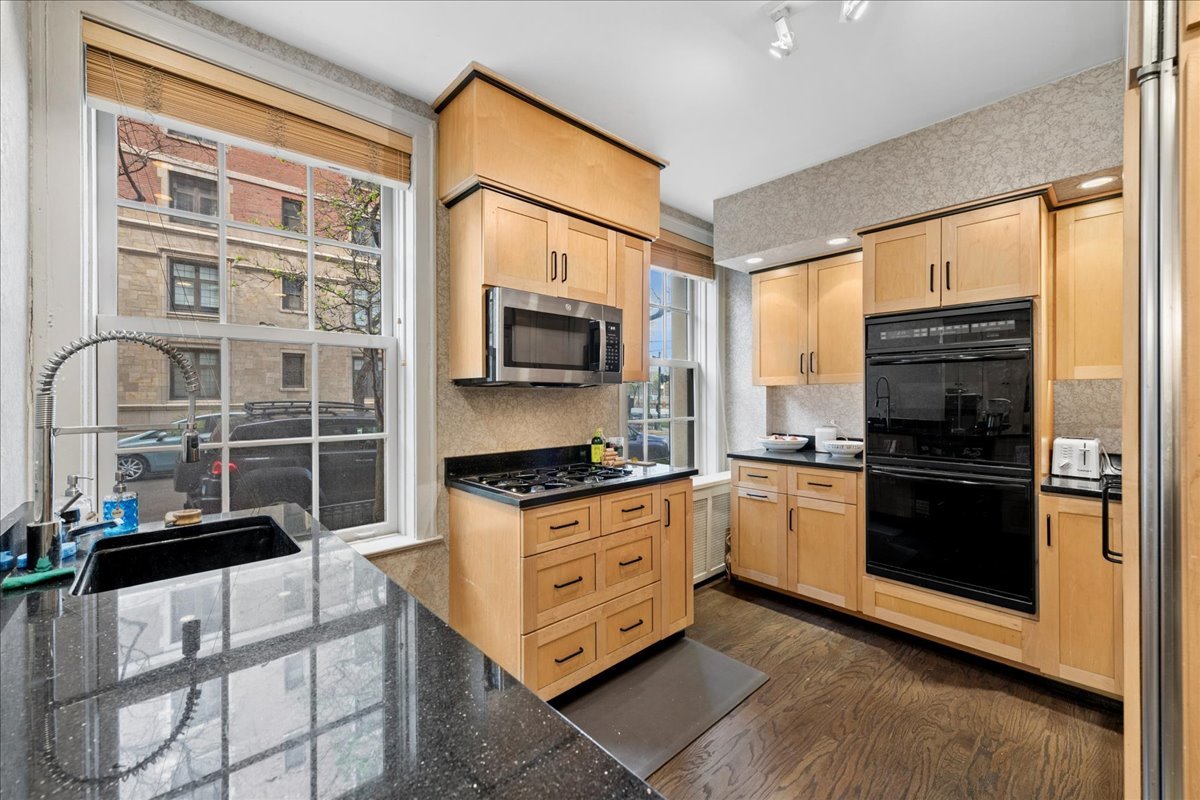 3750 N Lake Shore Drive 1d Property Photo 11