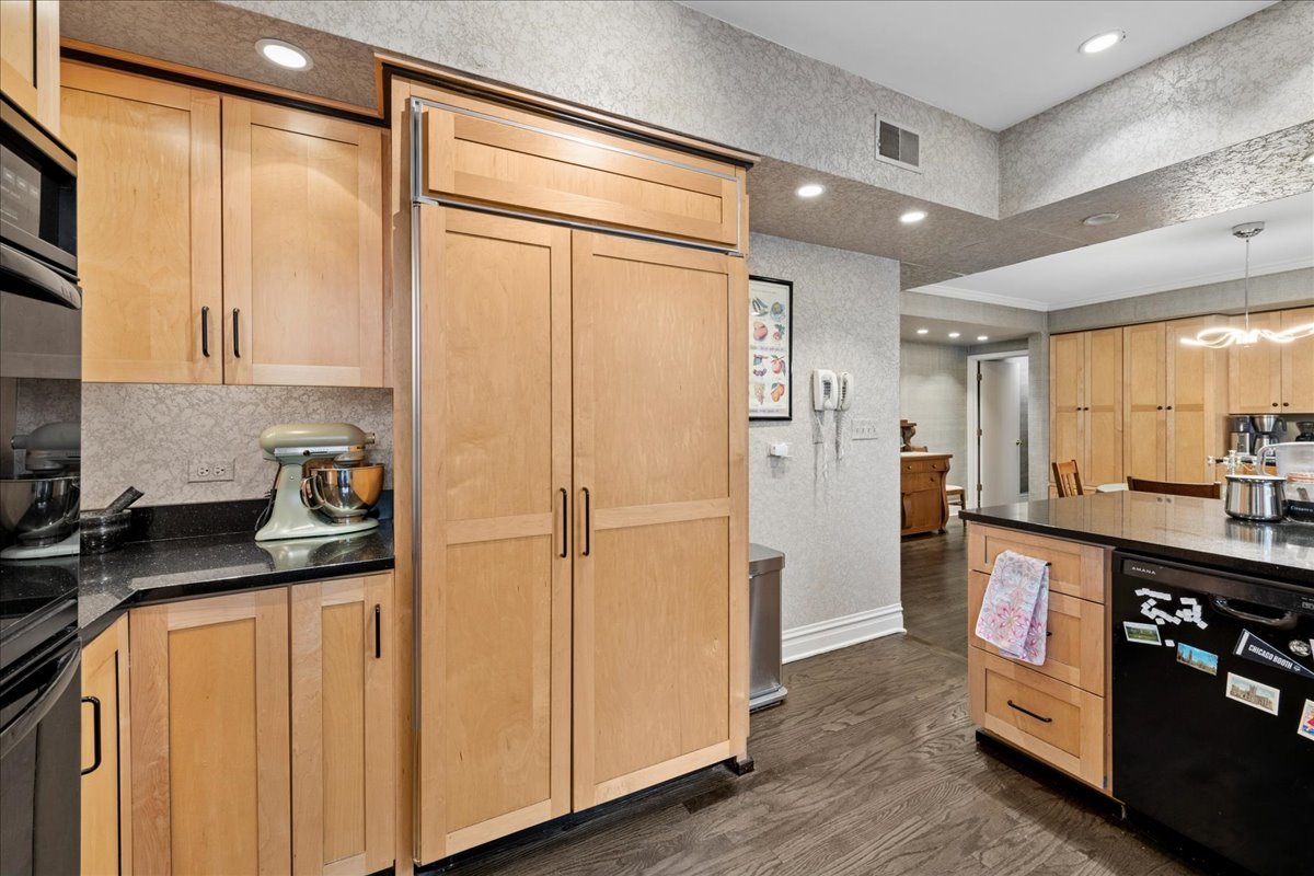 3750 N Lake Shore Drive 1d Property Photo 12