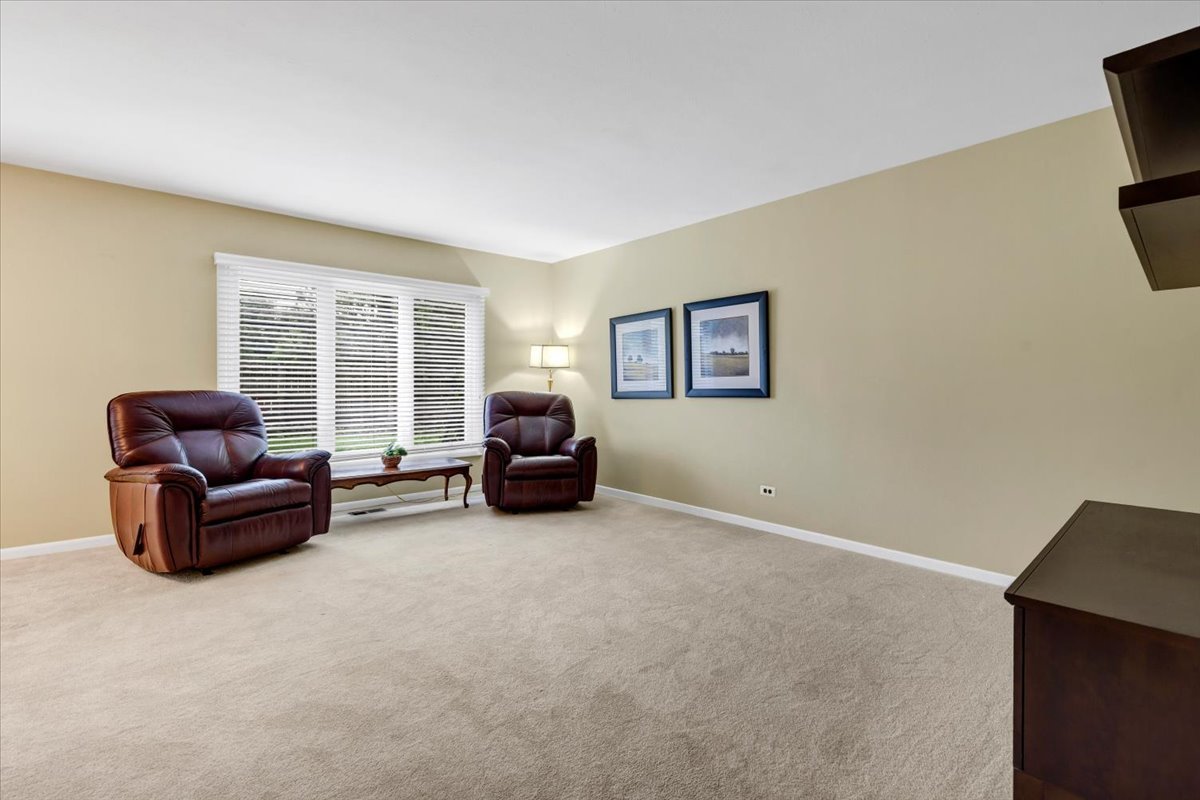 1525 Mayfield Lane Property Photo 6