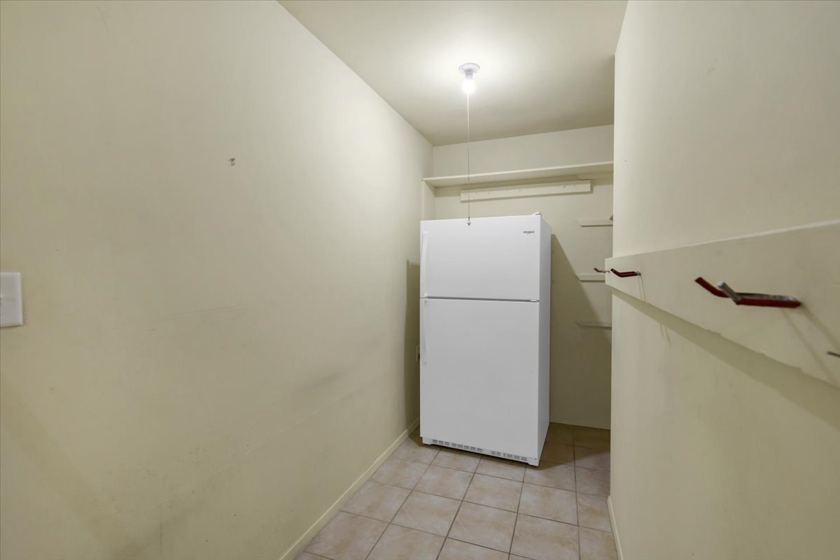 1525 Mayfield Lane Property Photo 21