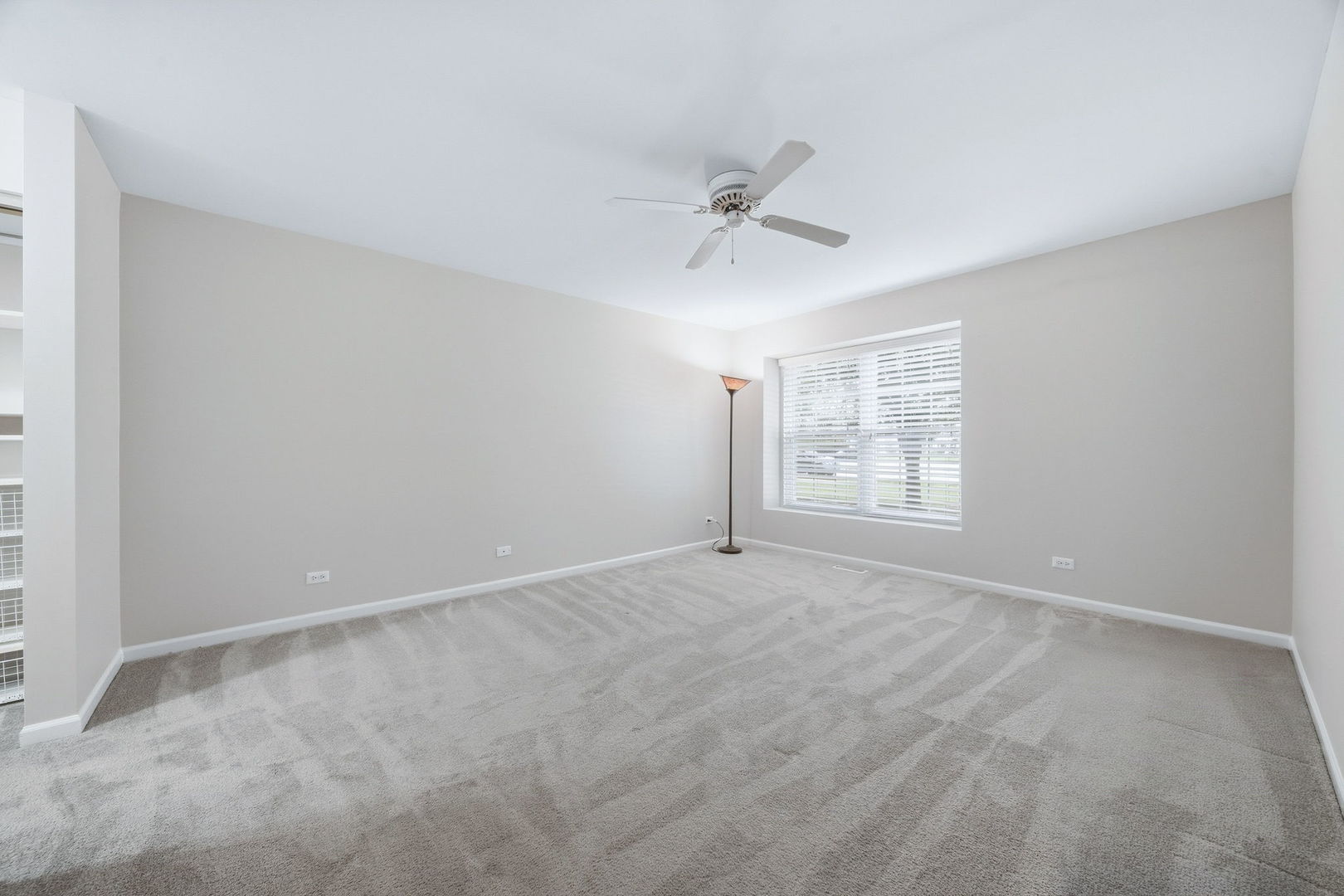 5s530 Paxton Drive A Property Photo 16