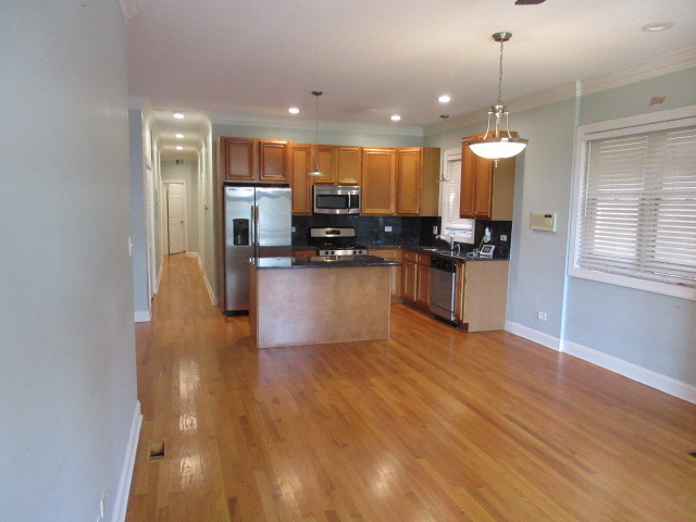 4417 S Calumet Avenue 2s Property Photo 3