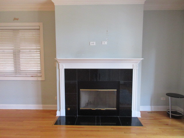 4417 S Calumet Avenue 2s Property Photo 4