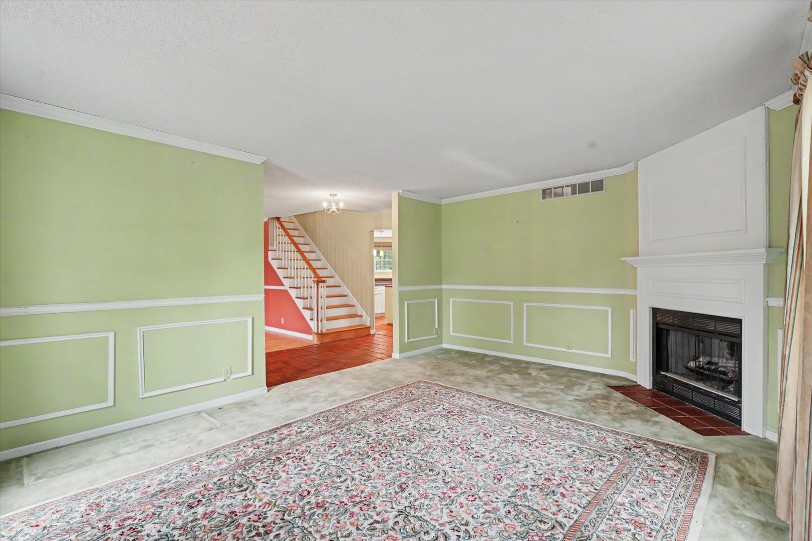 702 Cambridge Drive Property Photo 11