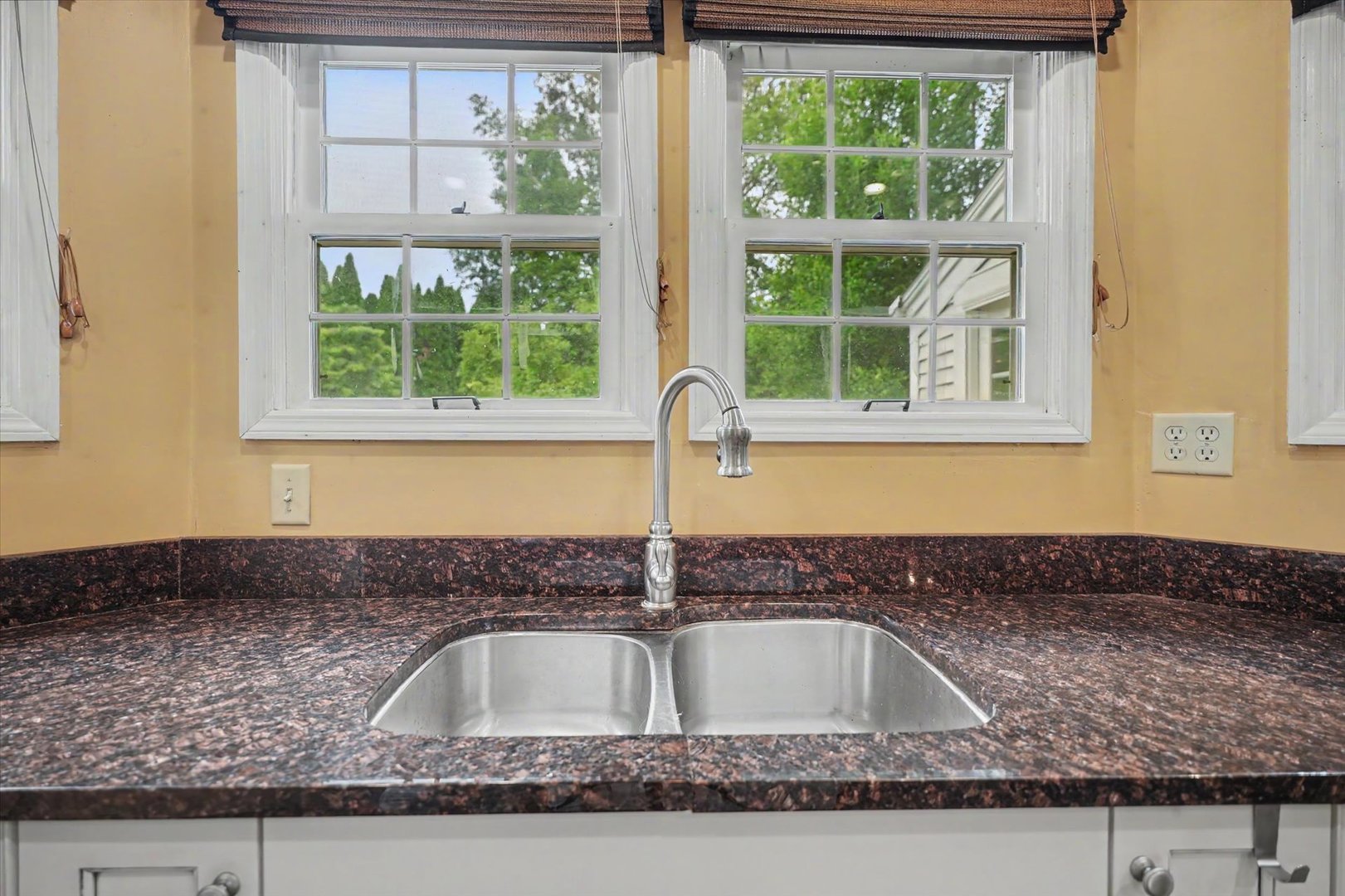 702 Cambridge Drive Property Photo 24