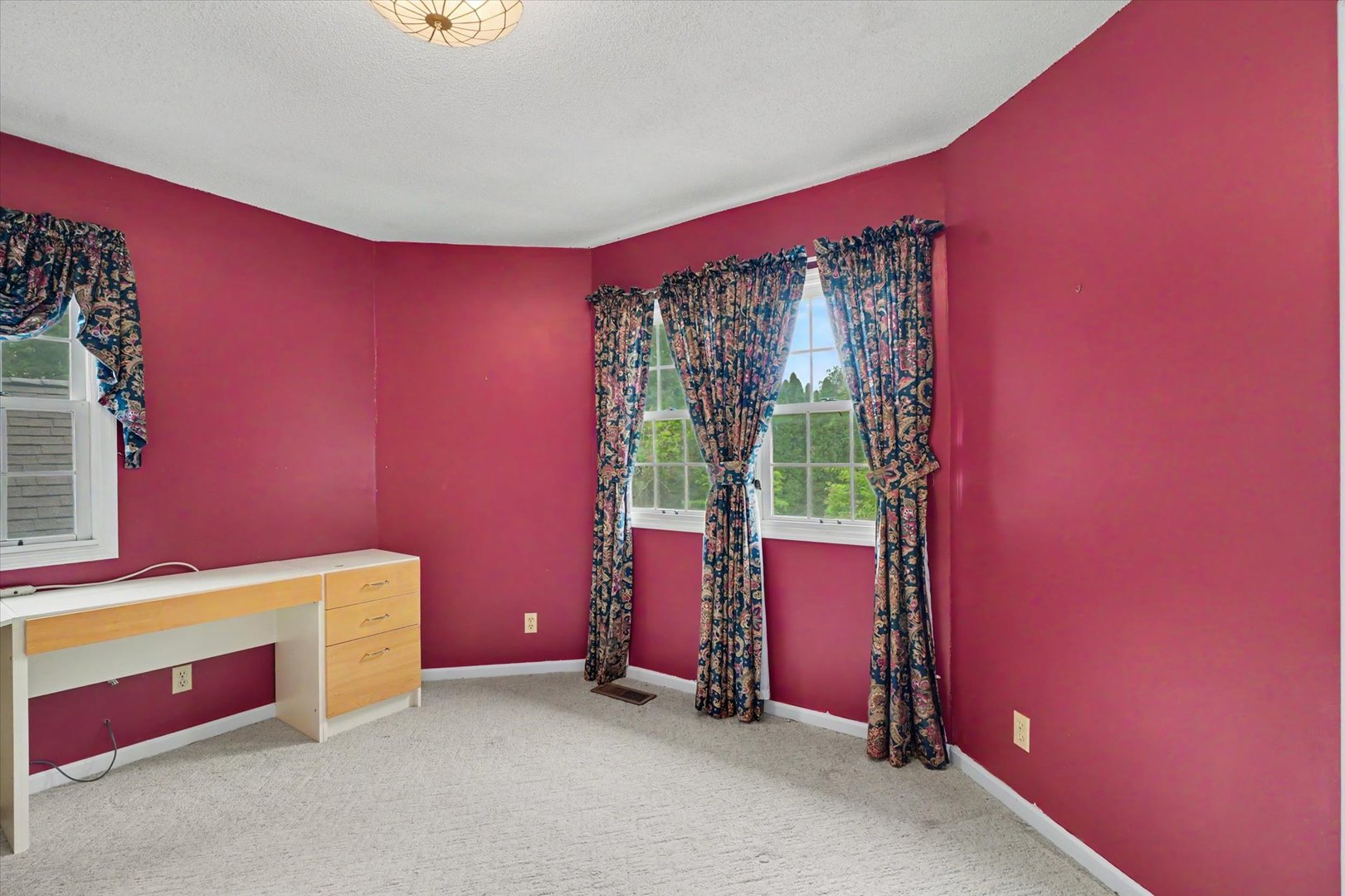 702 Cambridge Drive Property Photo 25